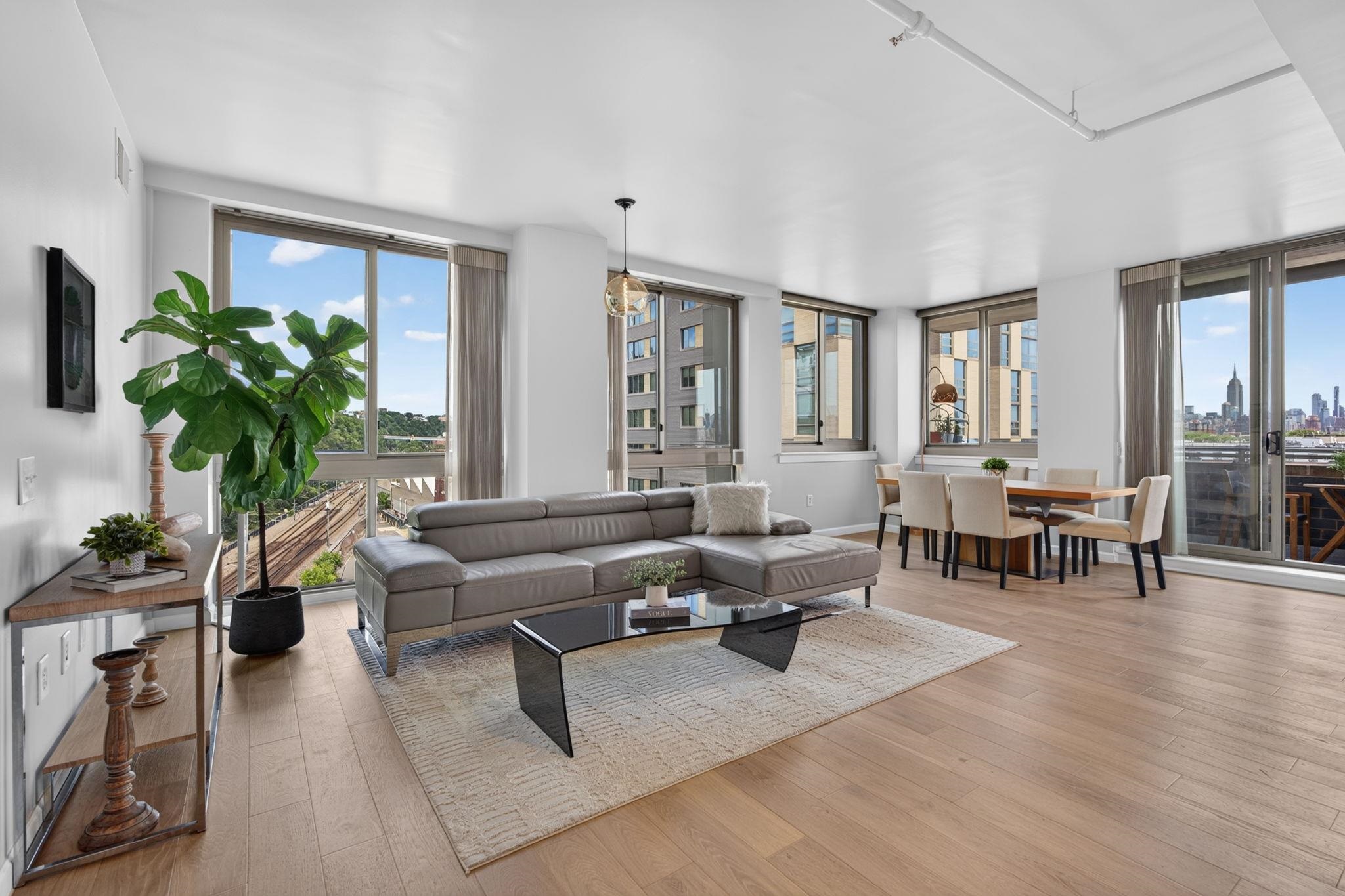 800 JACKSON ST - Photo 2