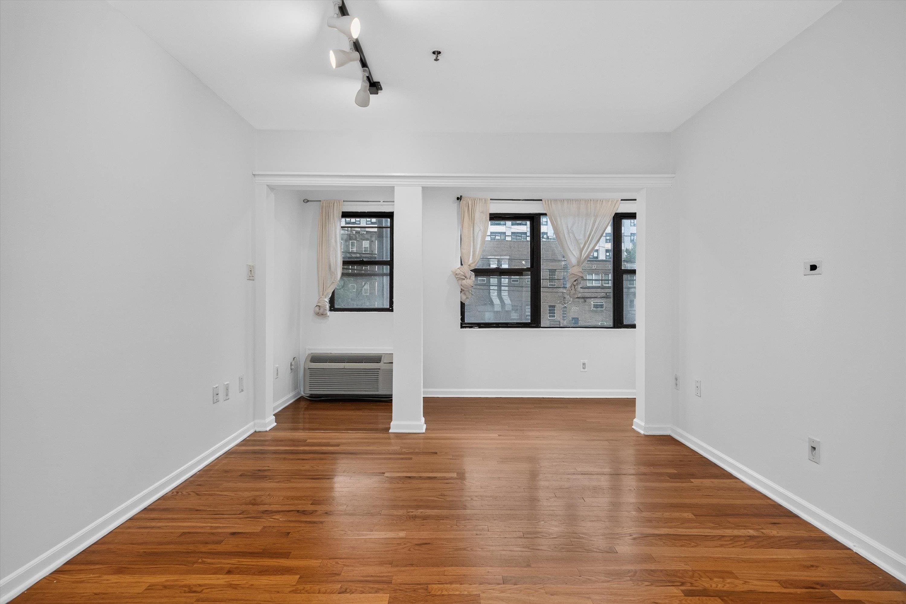 312 MADISON ST - Photo 3