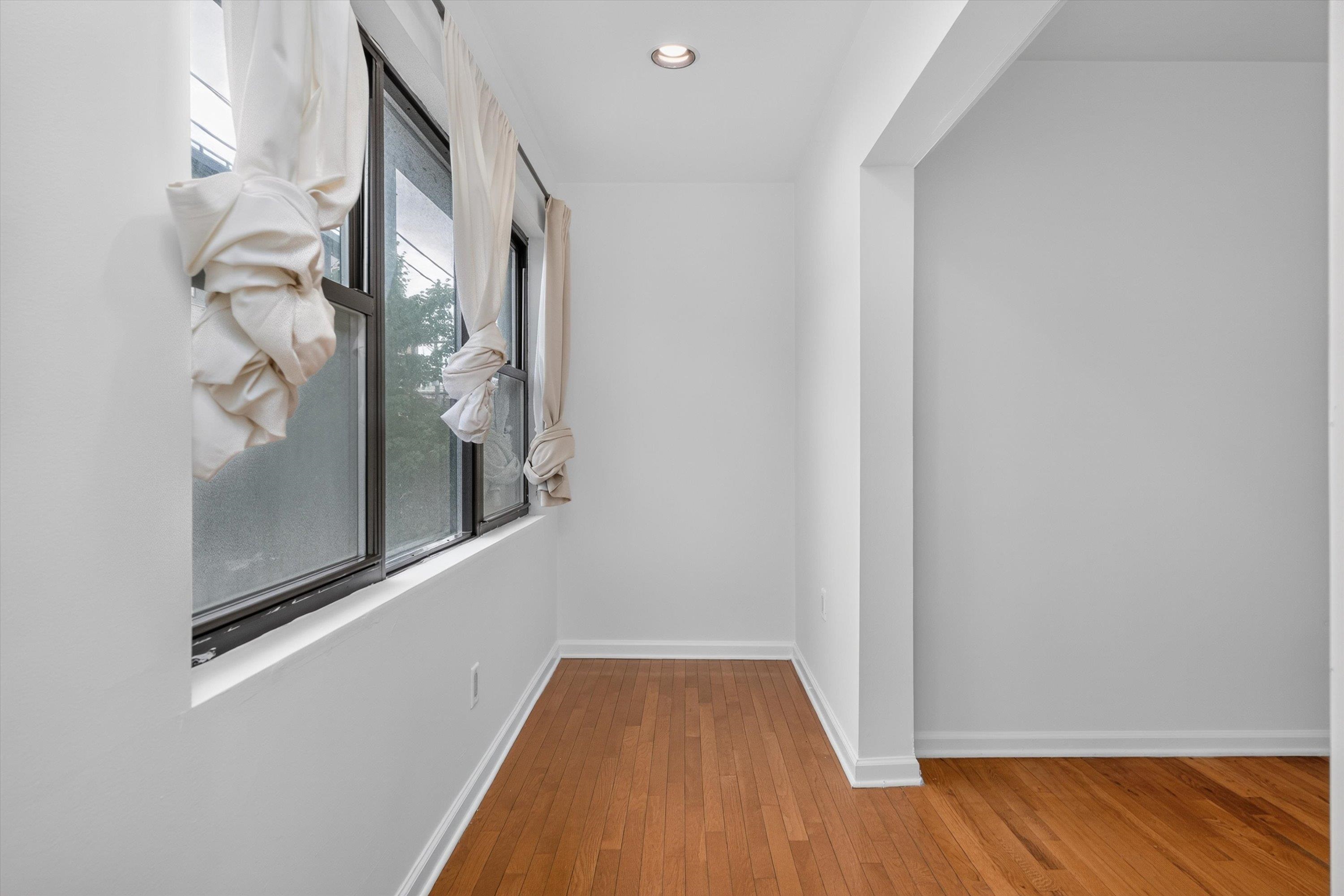 312 MADISON ST - Photo 5