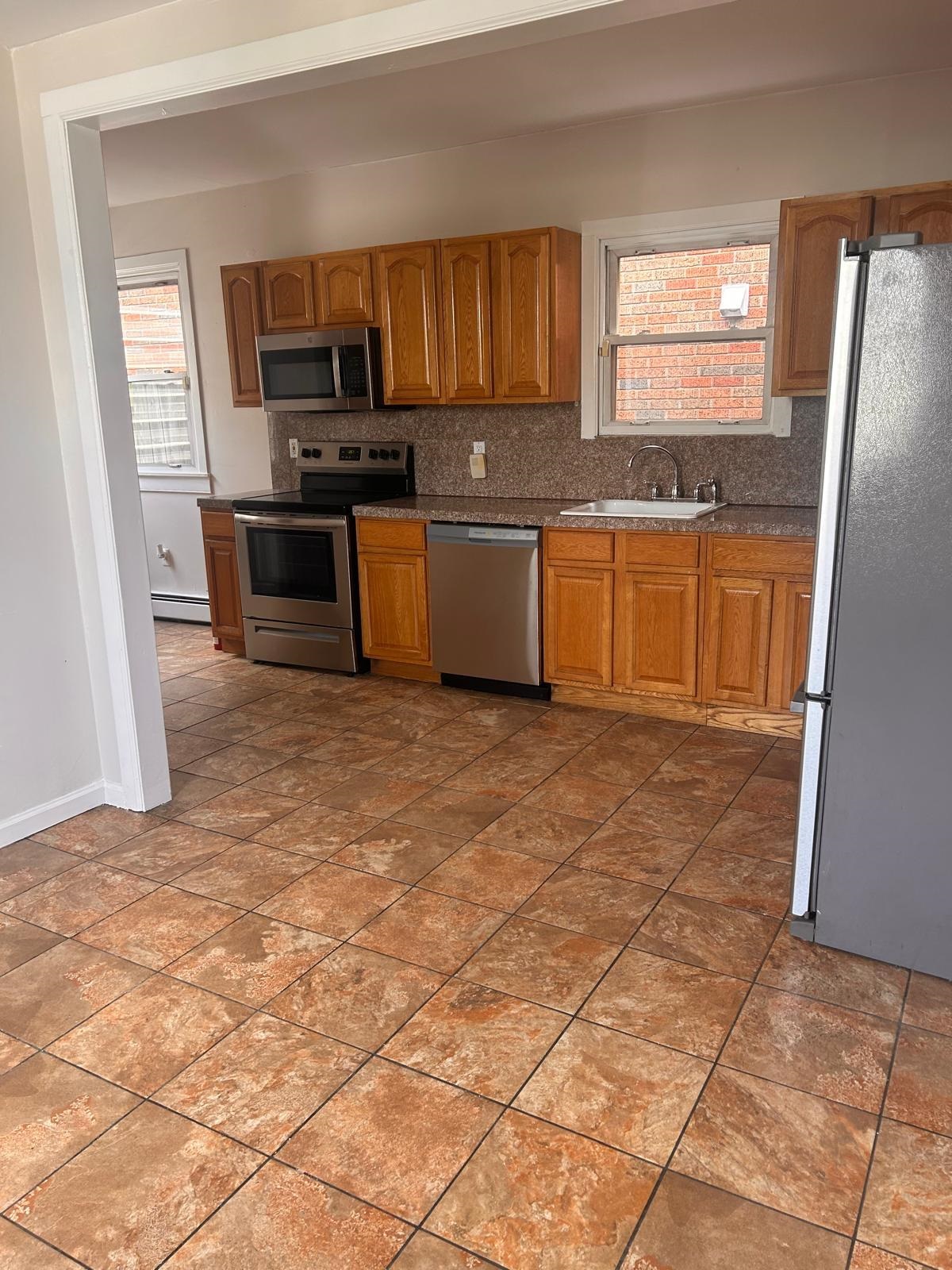 8906 TONNELLE AVE - Photo 2