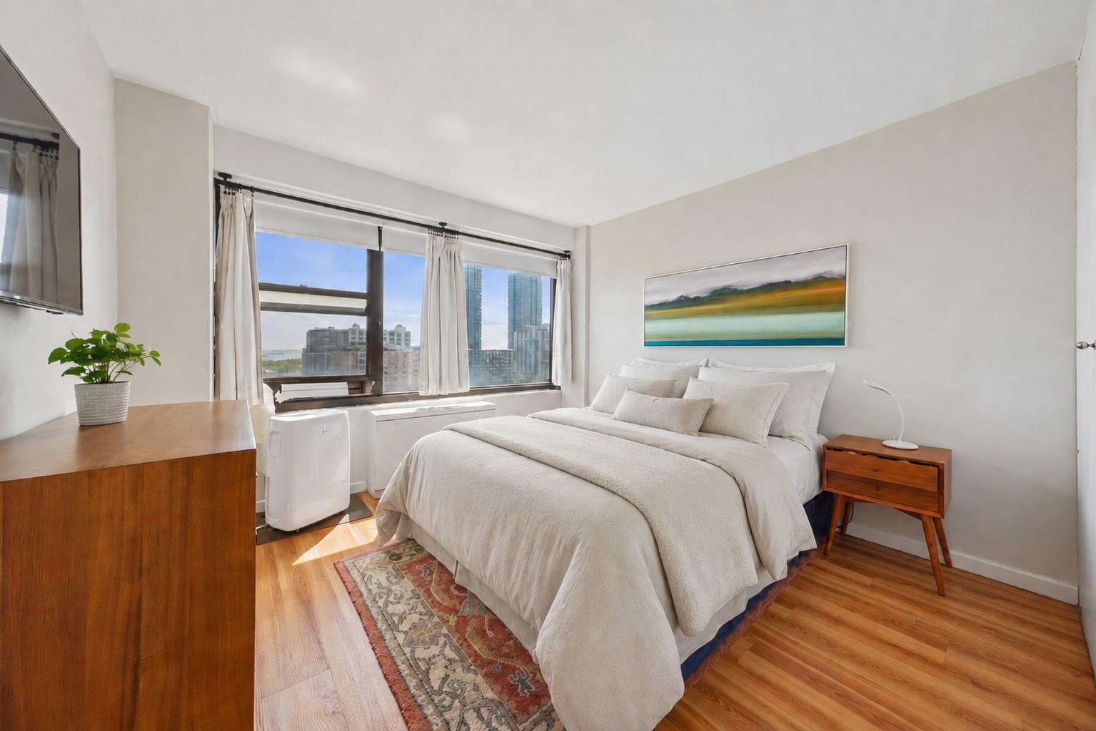 135 MONTGOMERY ST - Photo 4
