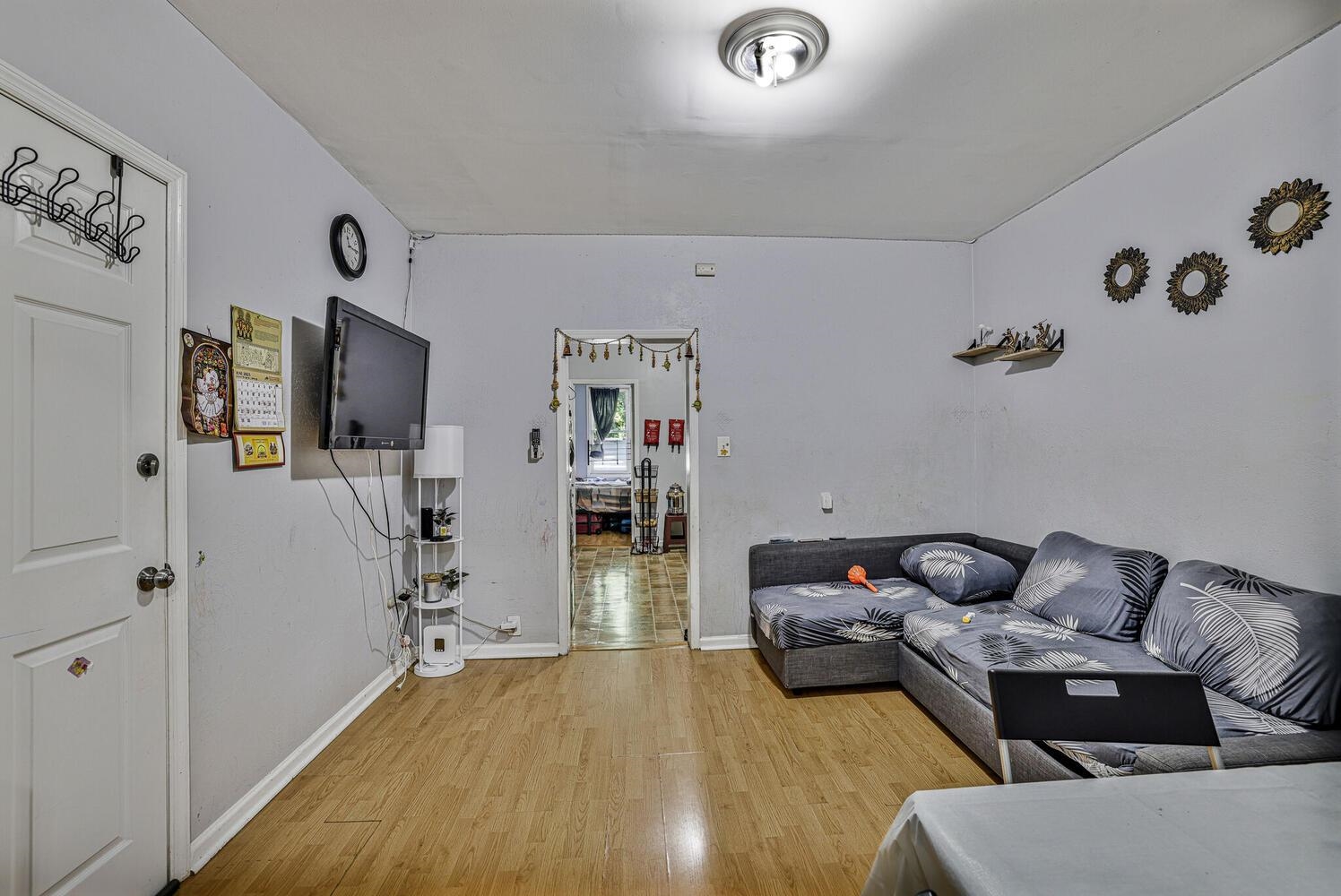 107 ST PAULS AVE - Photo 3