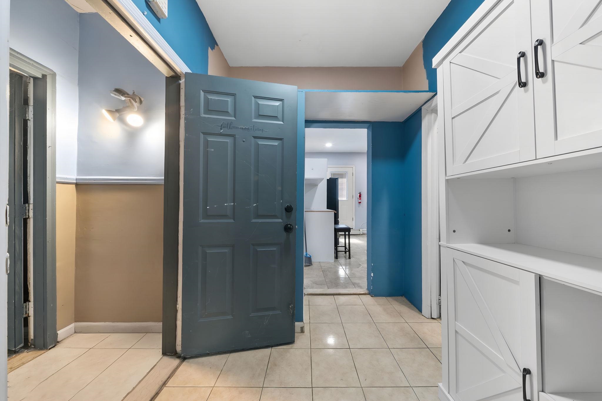 396 BALDWIN AVE - Photo 2
