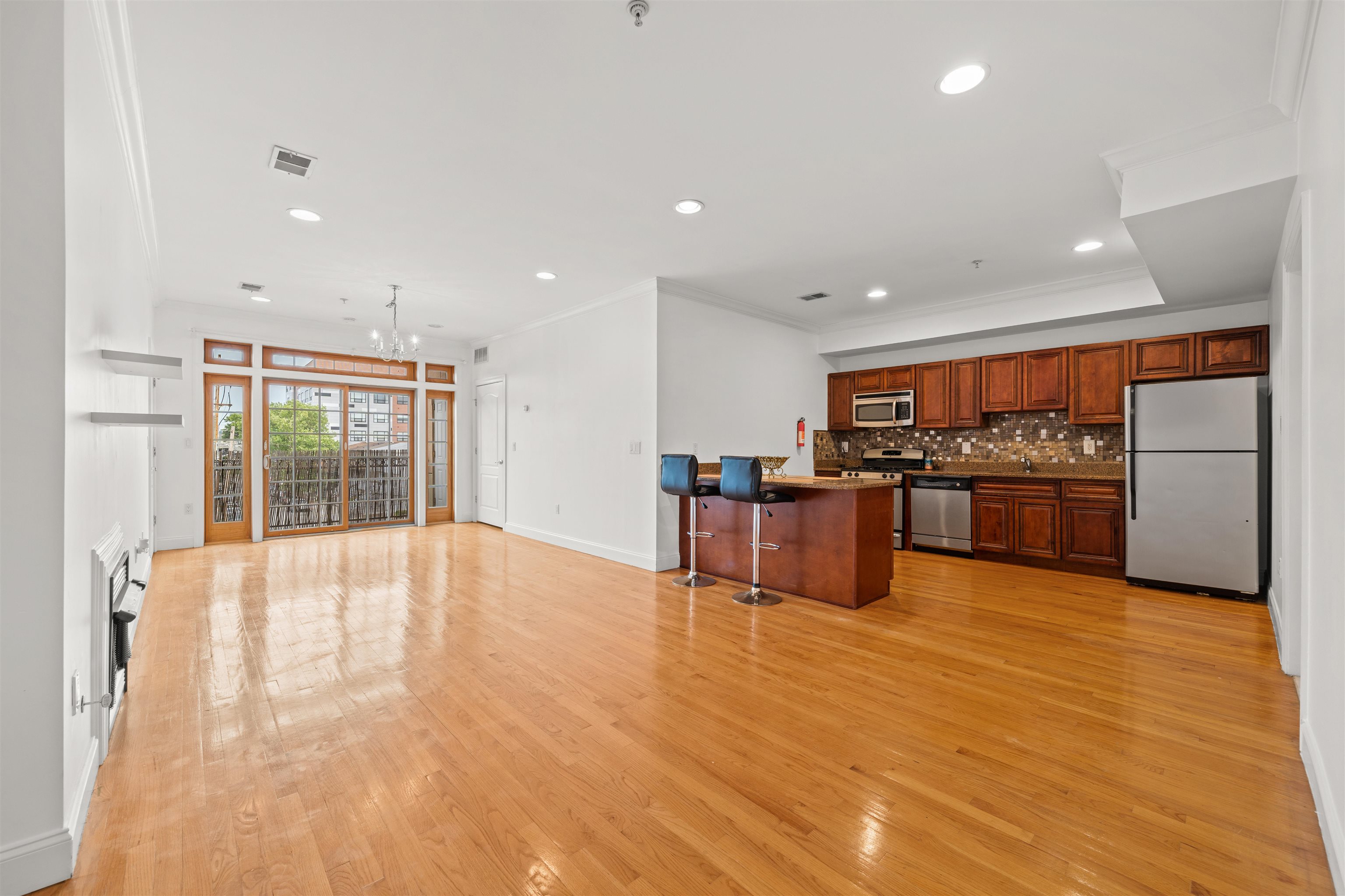 255 BROADWAY - Photo 2