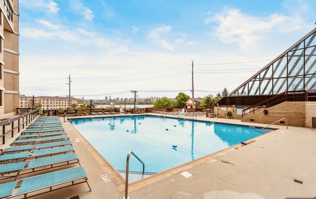 7004 BOULEVARD - Photo 4
