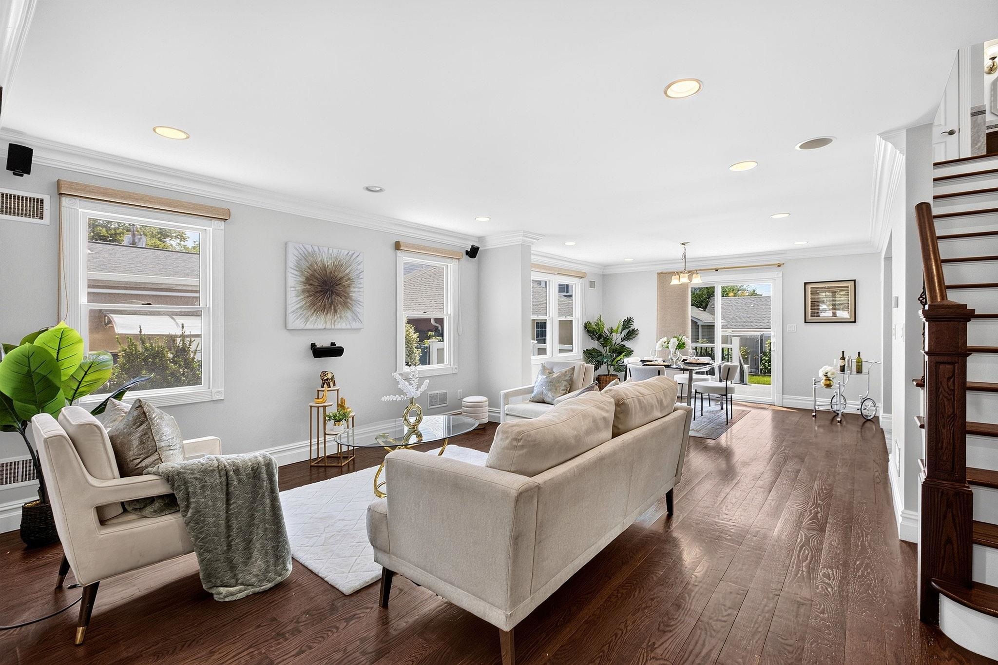 112 HATHAWAY ST - Photo 8