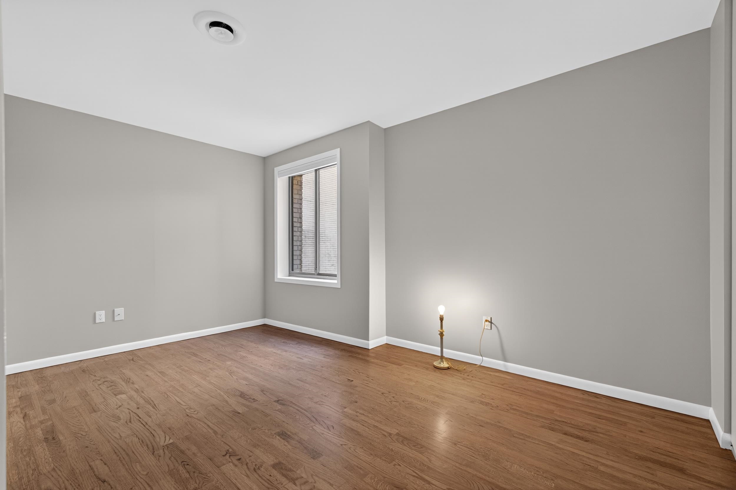 86 WEST 33RD ST #211