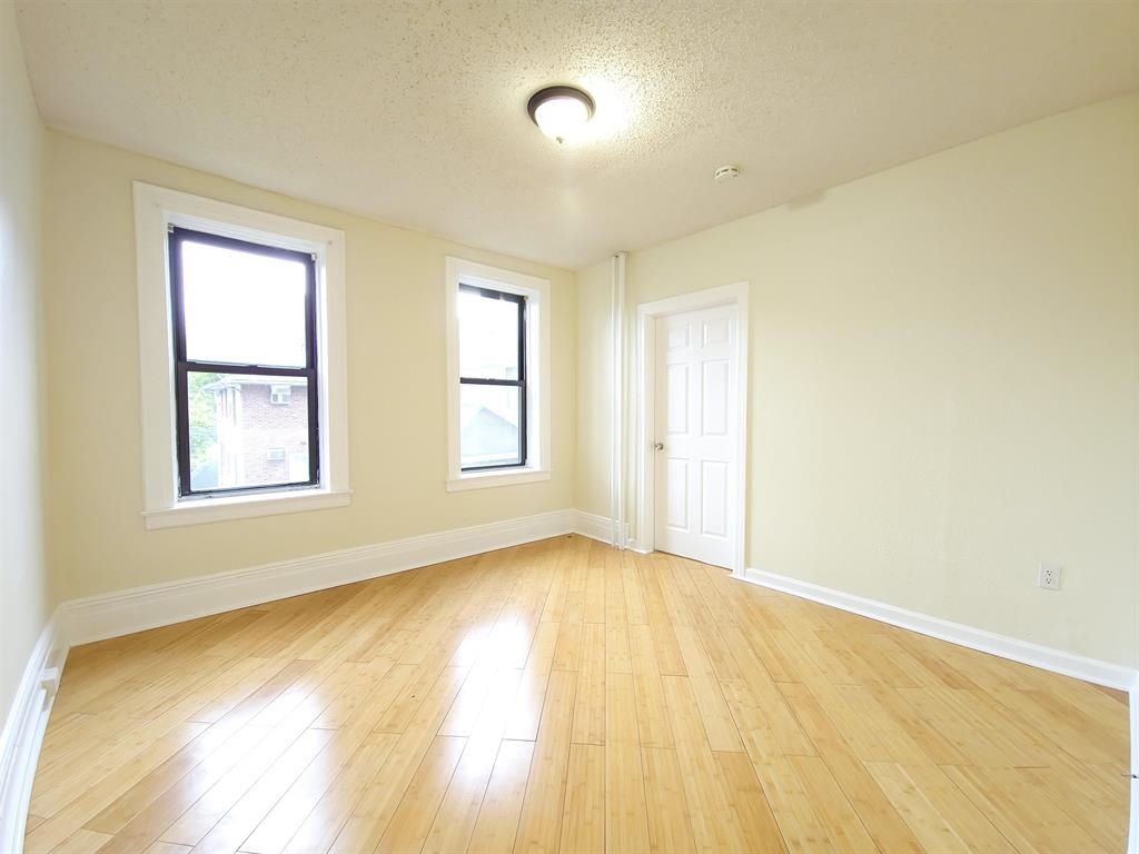 7306 PARK AVE - Photo 3