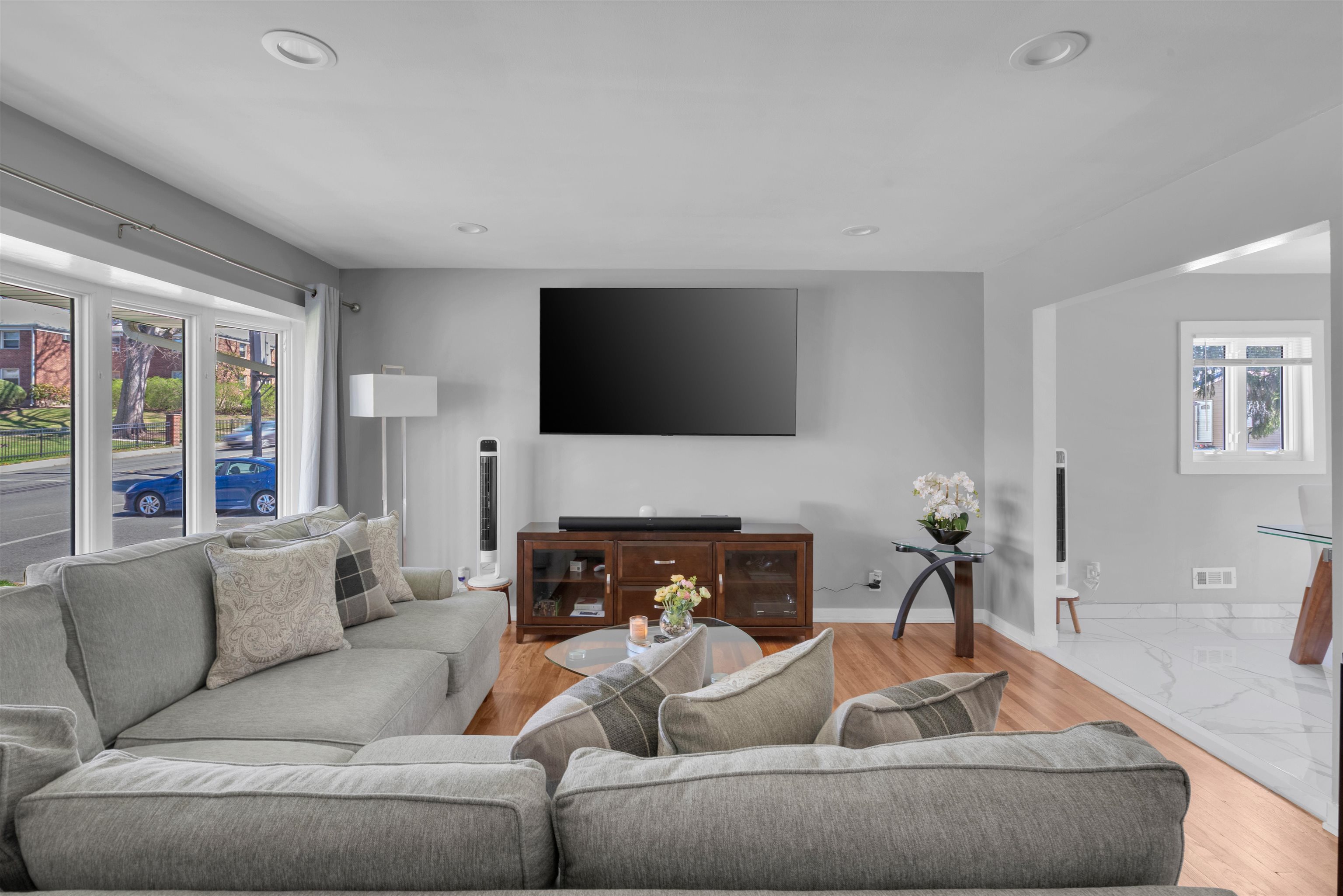 136 EAST CLINTON AVE - Photo 4