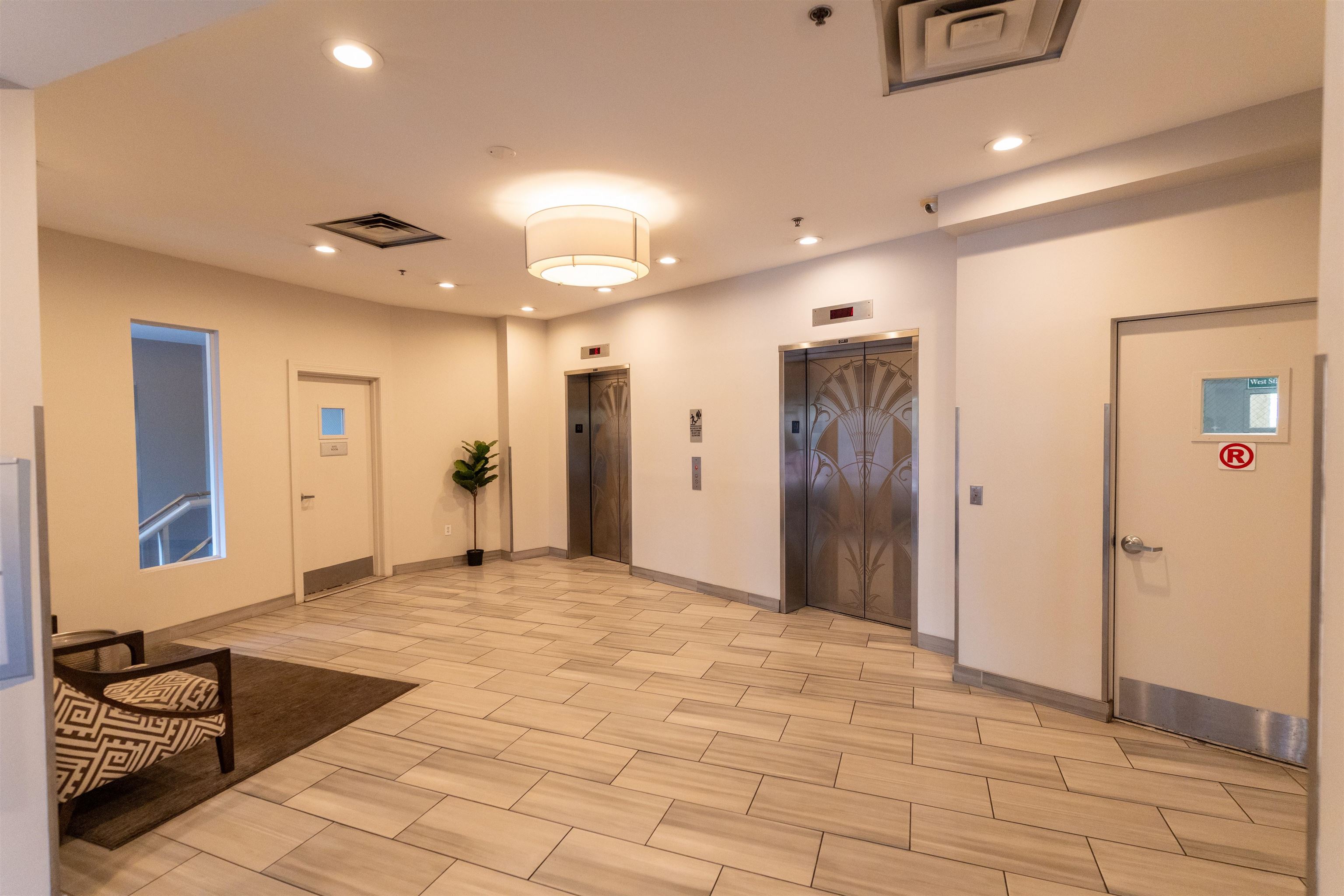 415 NEWARK AVE - Photo 4