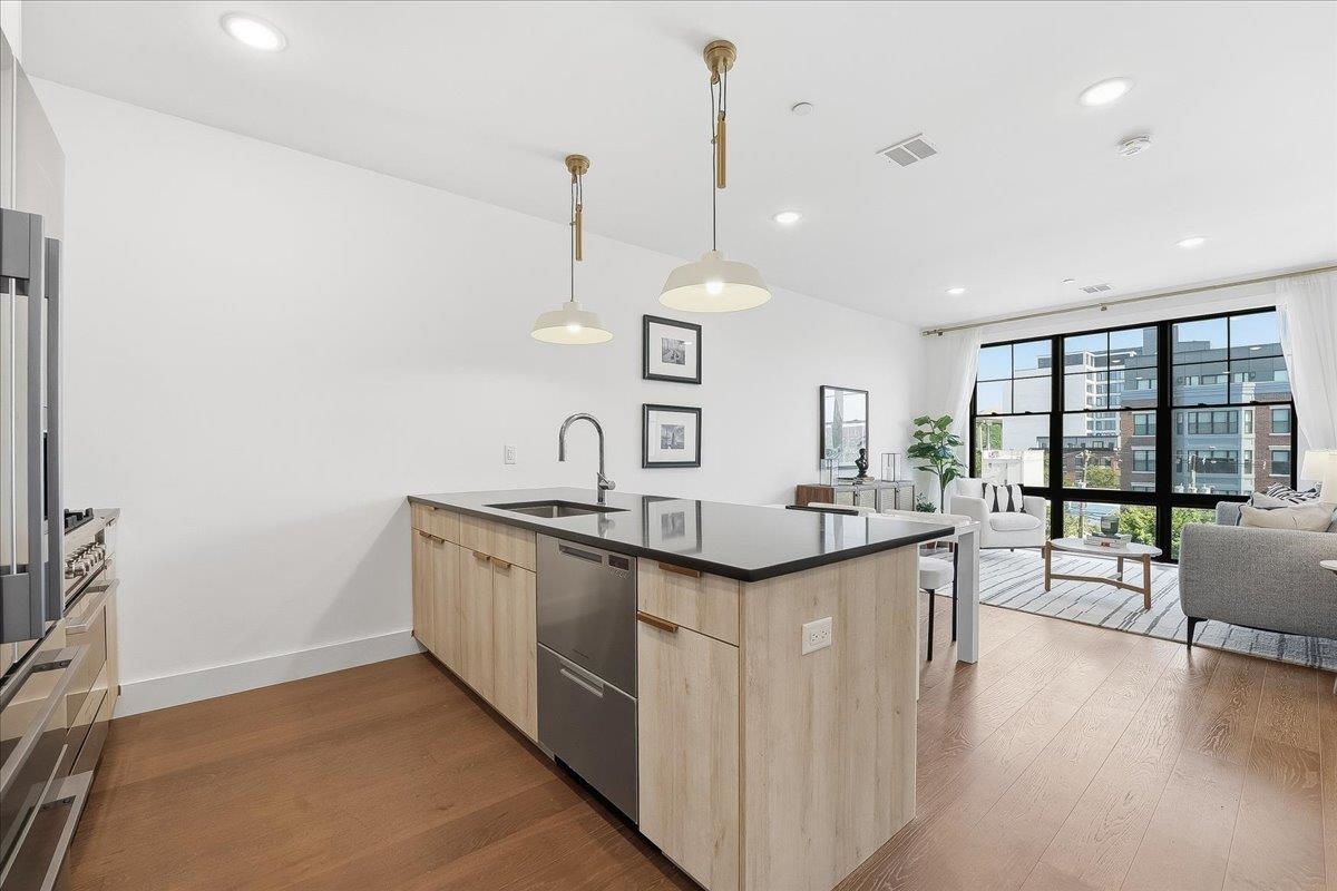 386 5TH ST - Photo 5