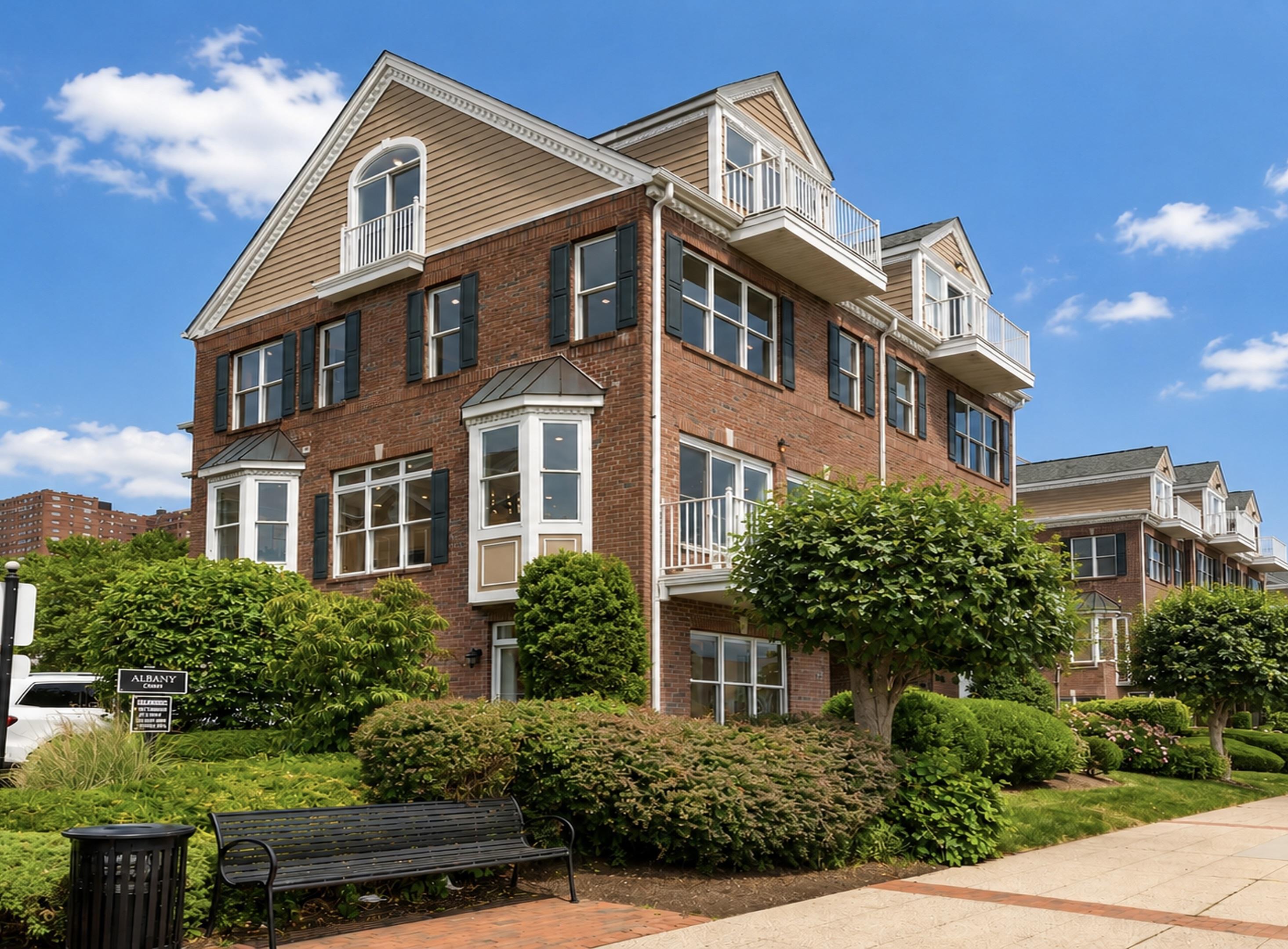 444a ALBANY CT - Photo 2
