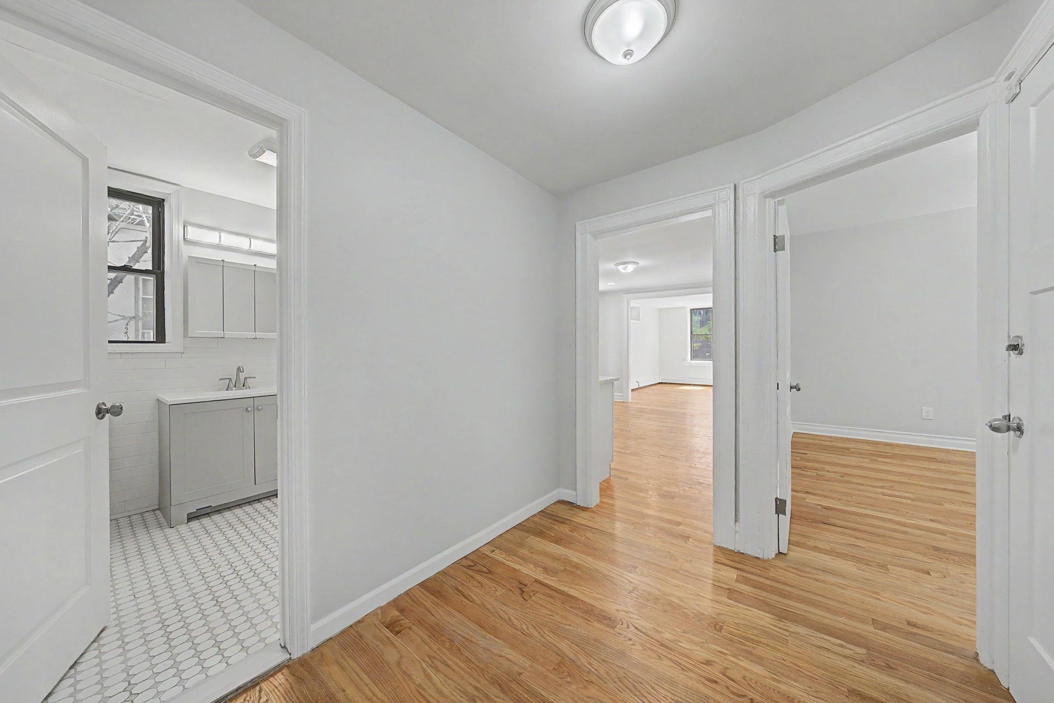 29-31 CRESCENT AVE