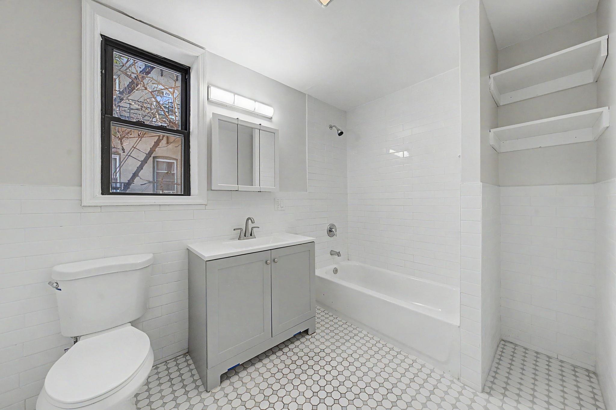 29-31 CRESCENT AVE