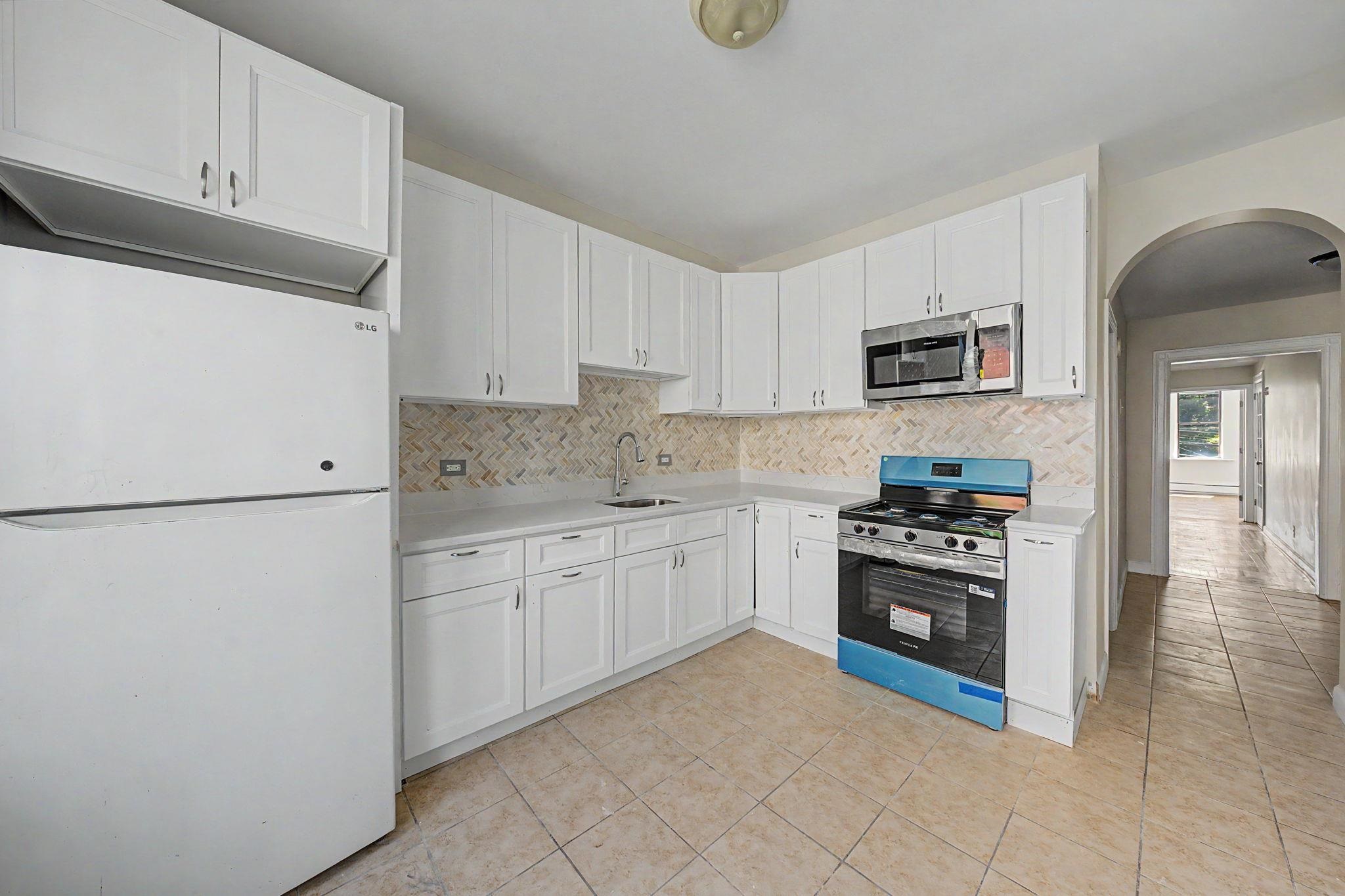 29-31 CRESCENT AVE
