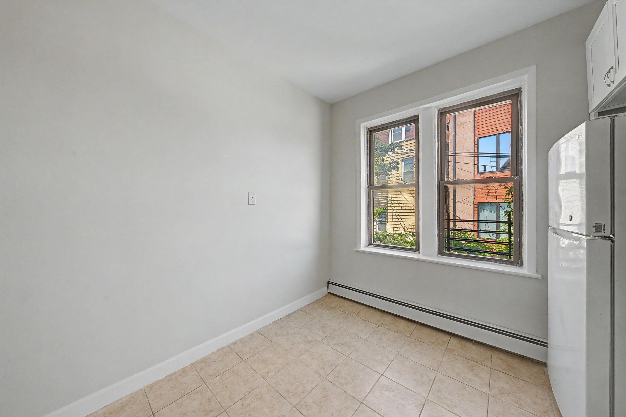 29-31 CRESCENT AVE