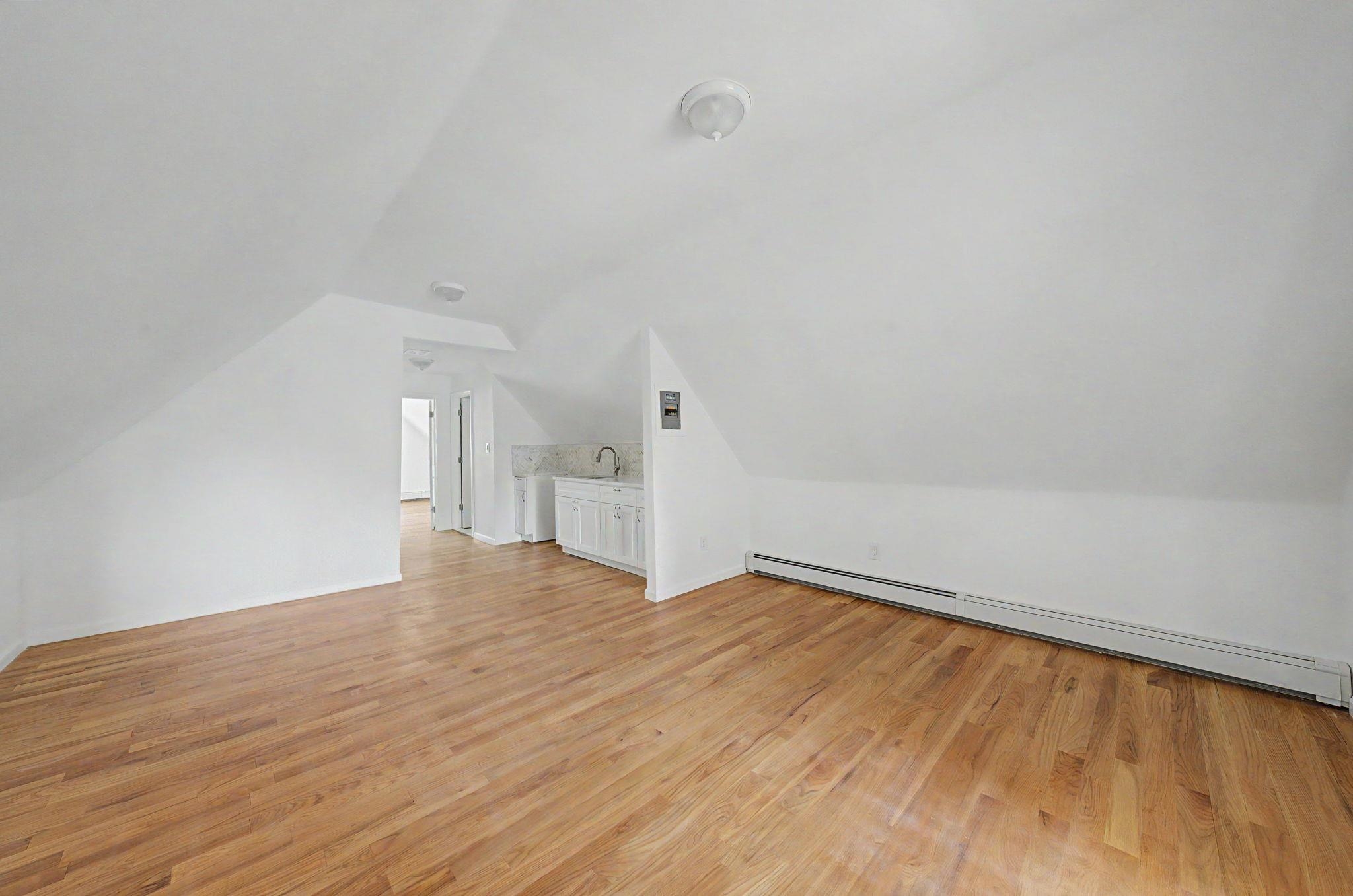 29-31 CRESCENT AVE