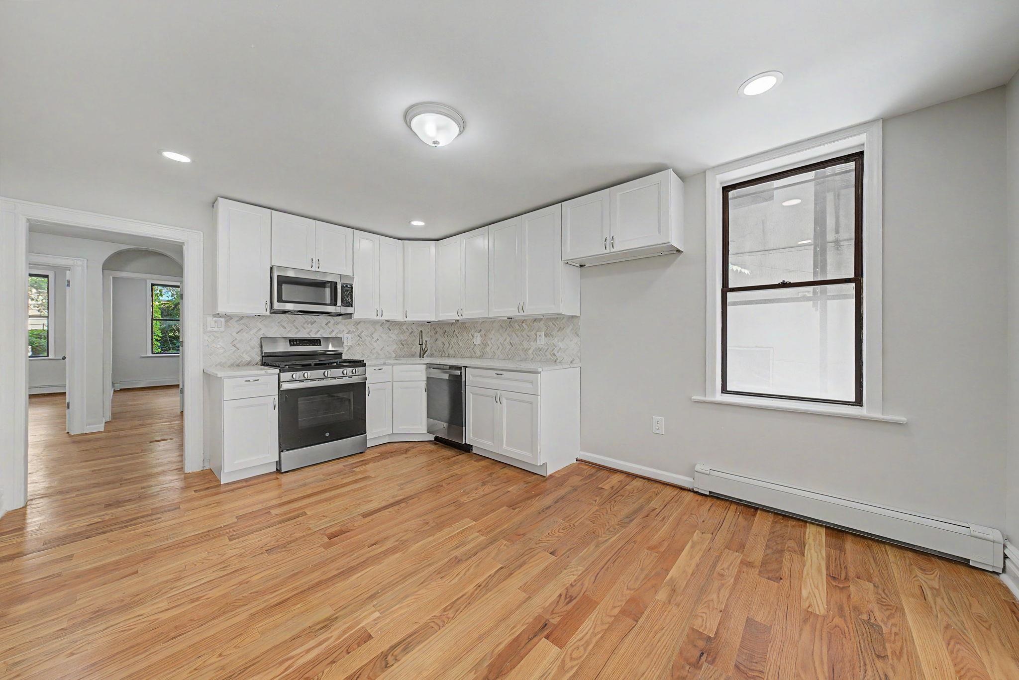 29-31 CRESCENT AVE - Photo 5