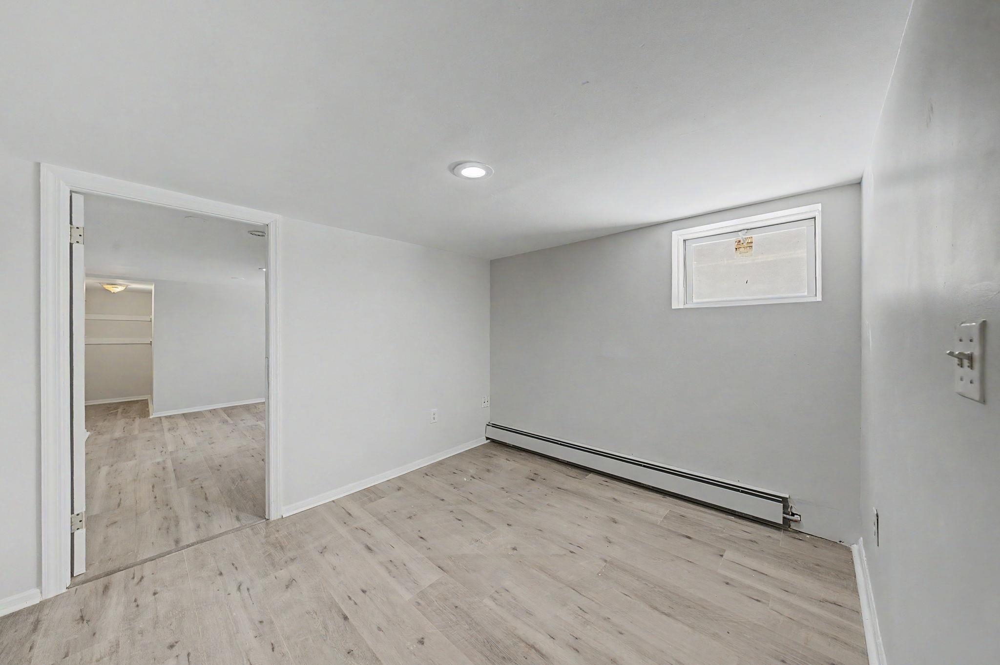 29-31 CRESCENT AVE