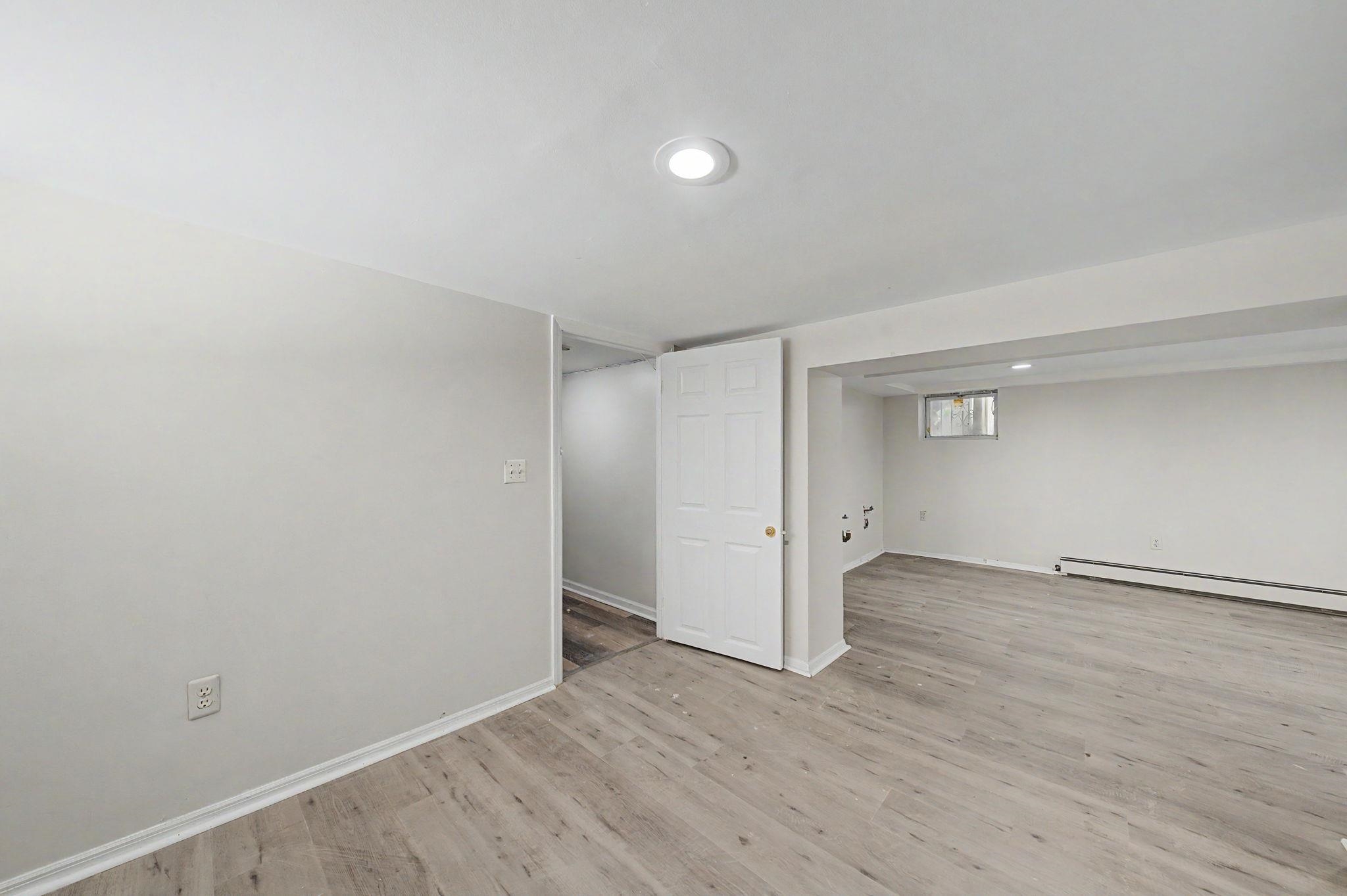 29-31 CRESCENT AVE