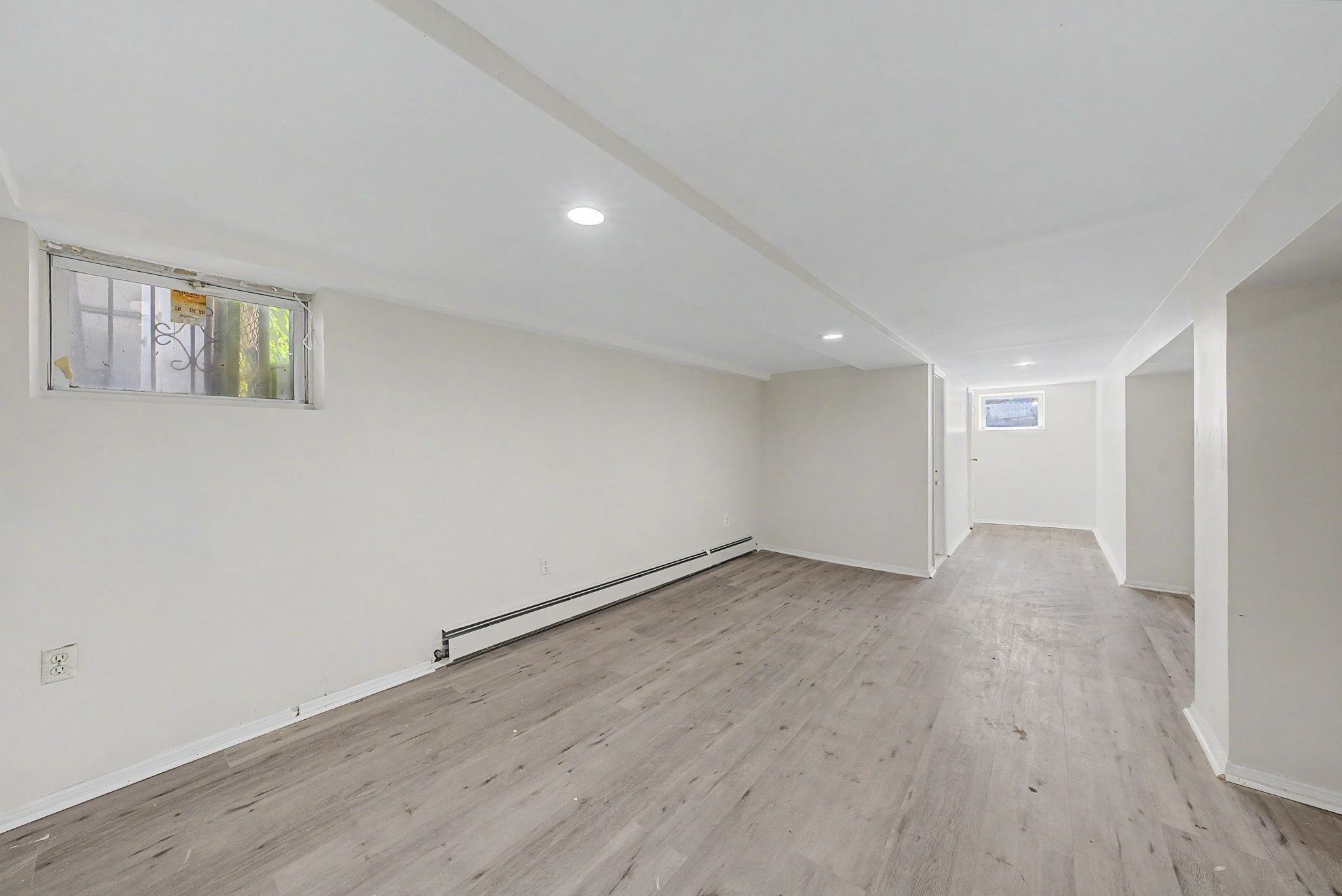 29-31 CRESCENT AVE