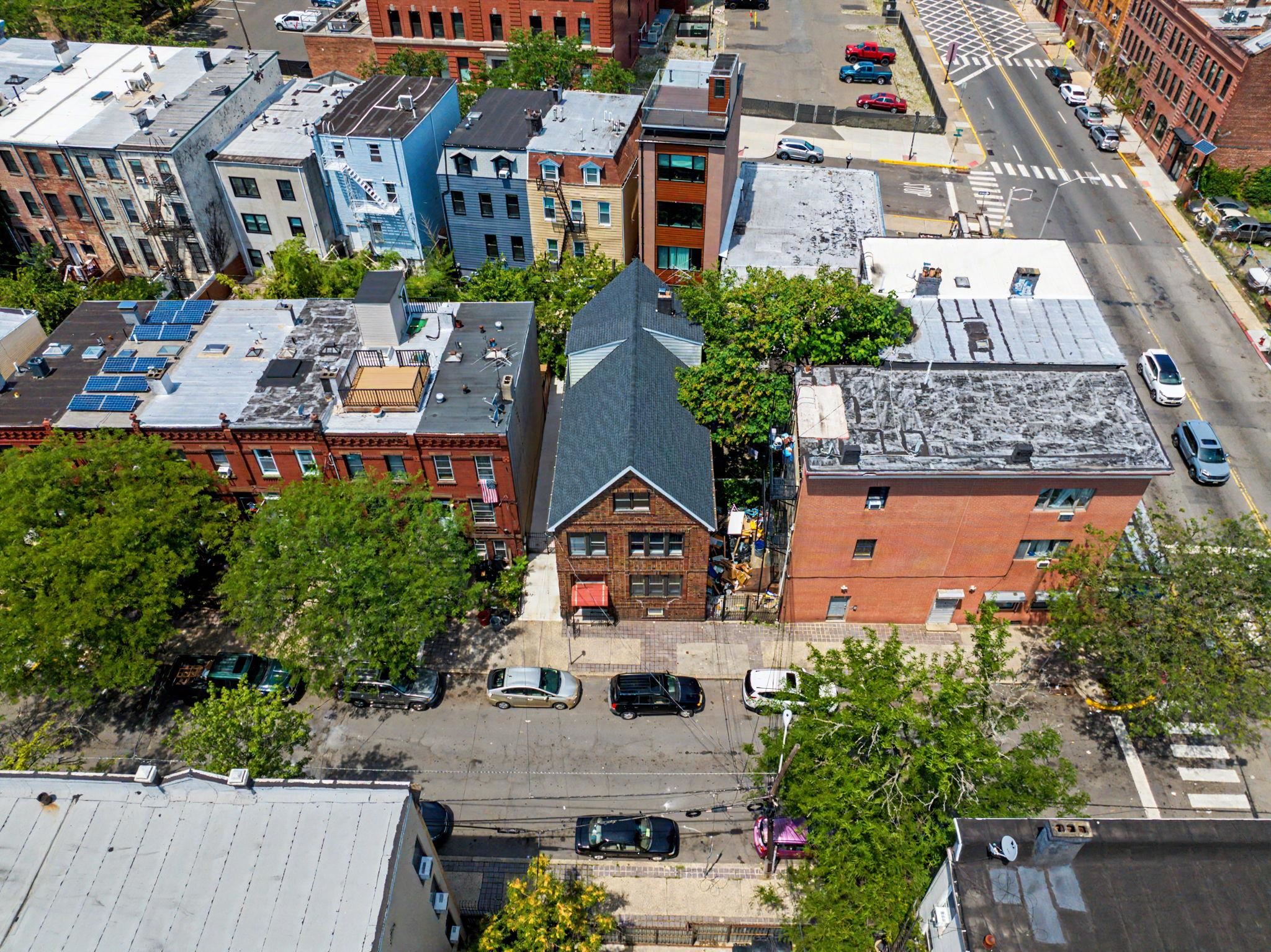 29-31 CRESCENT AVE