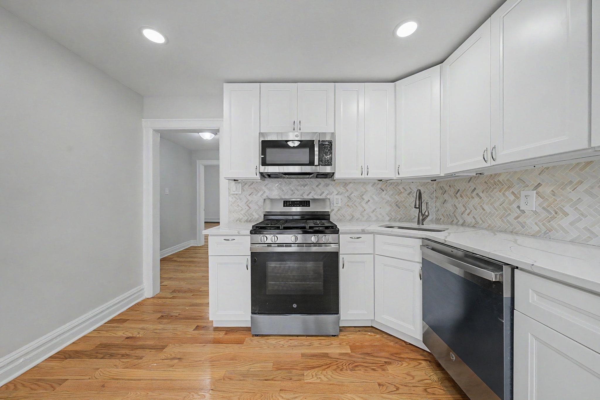 29-31 CRESCENT AVE