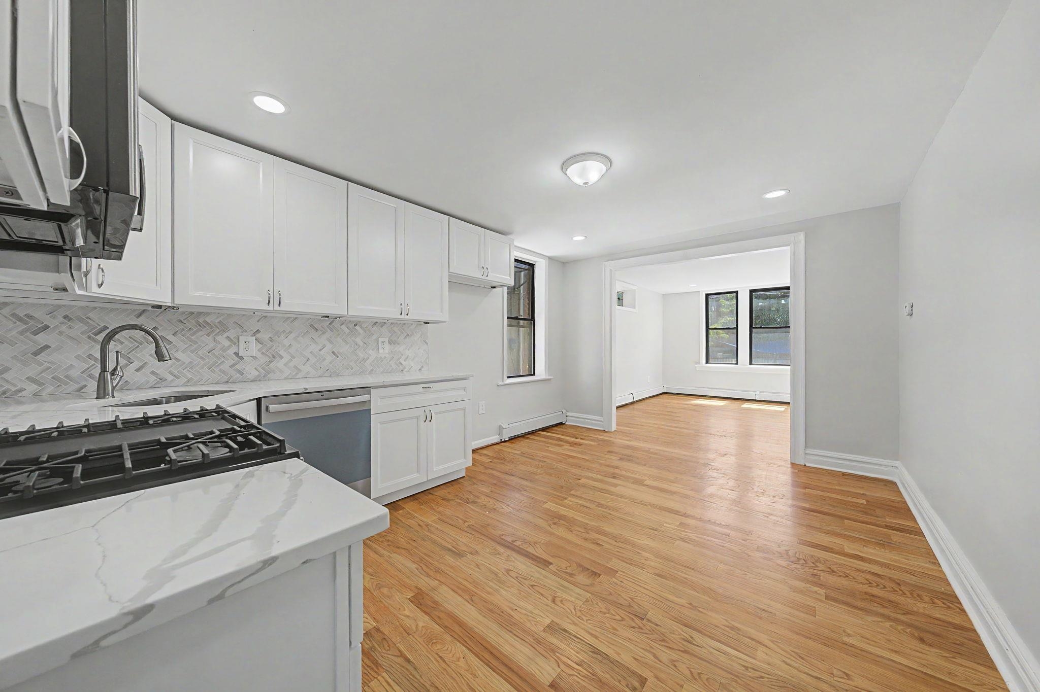 29-31 CRESCENT AVE