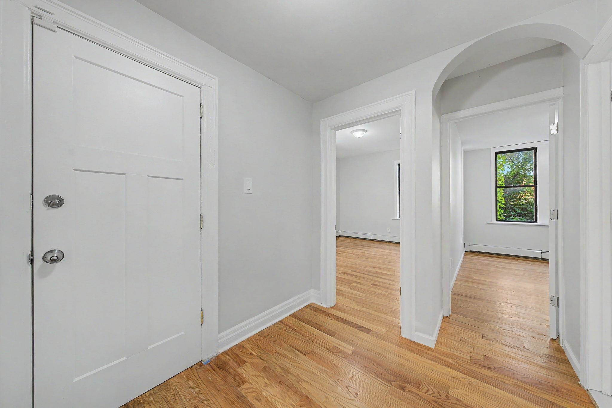 29-31 CRESCENT AVE