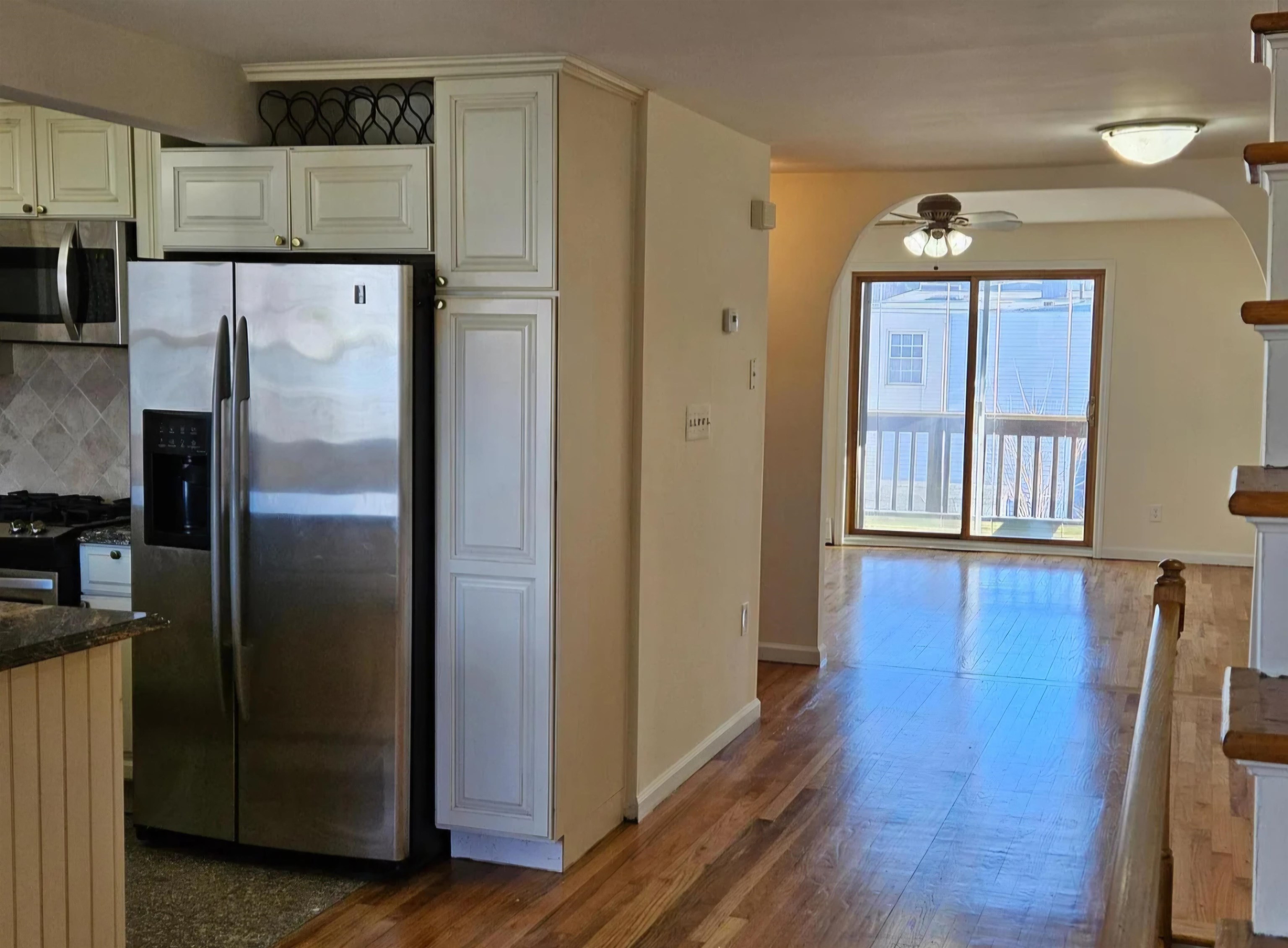84 LAIDLAW AVE - Photo 3
