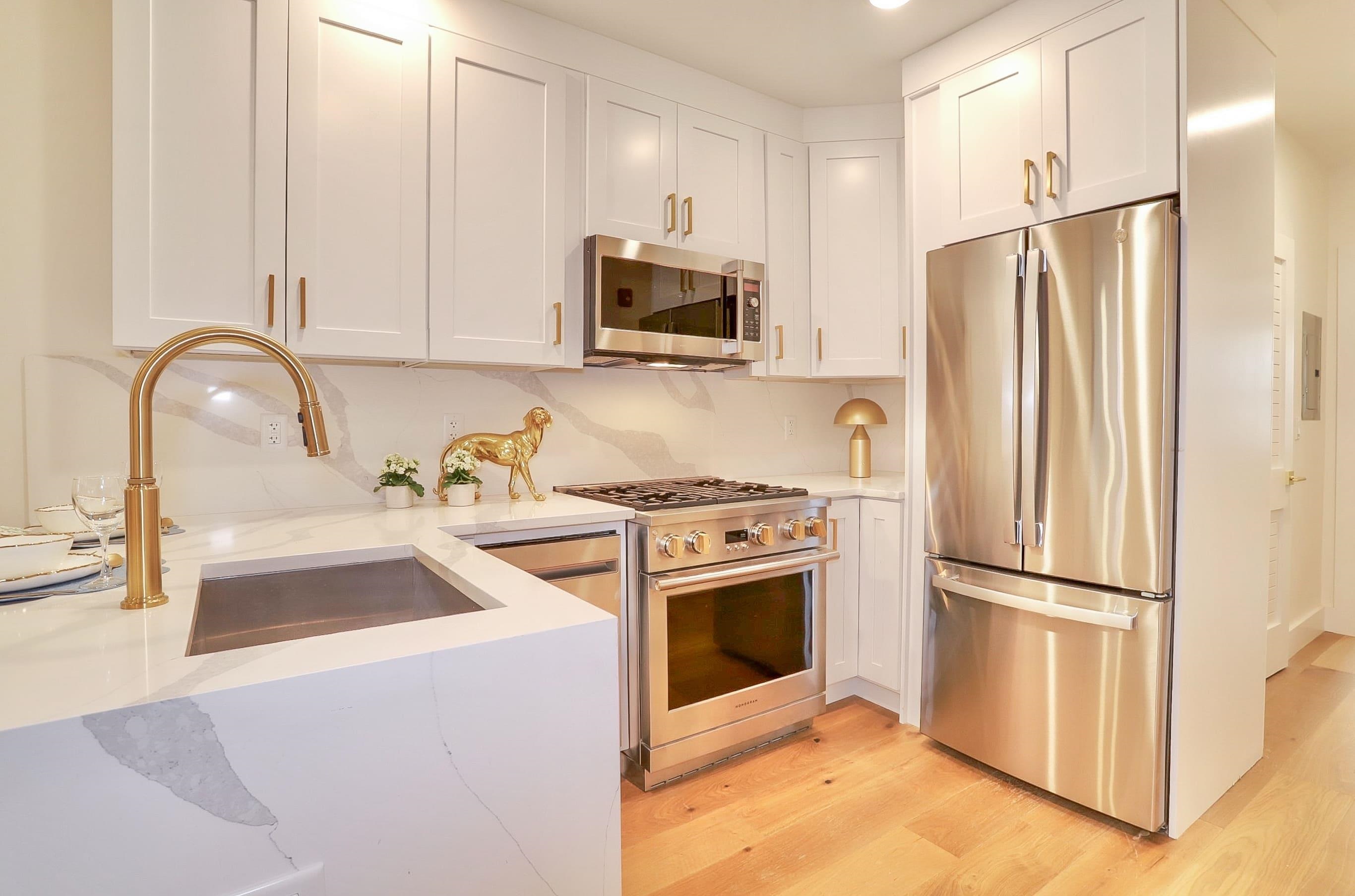 842 PARK AVE #302