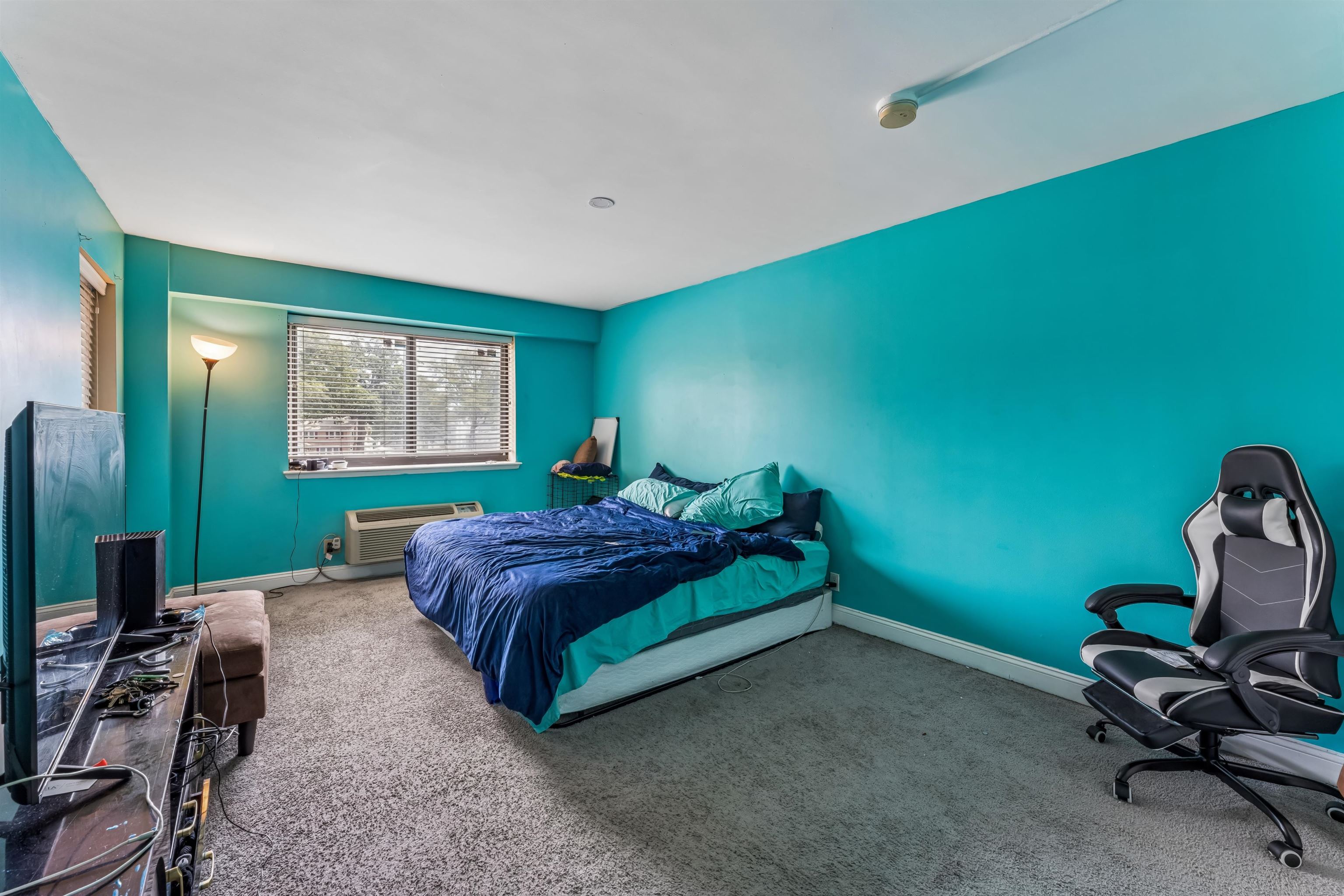 60 PARKWAY DR #1M