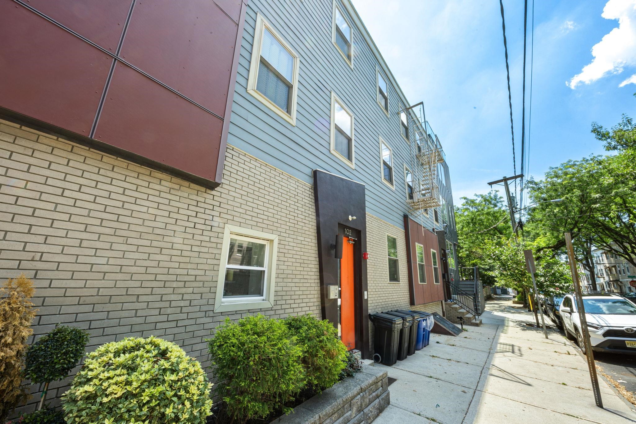 102 COLGATE ST #101