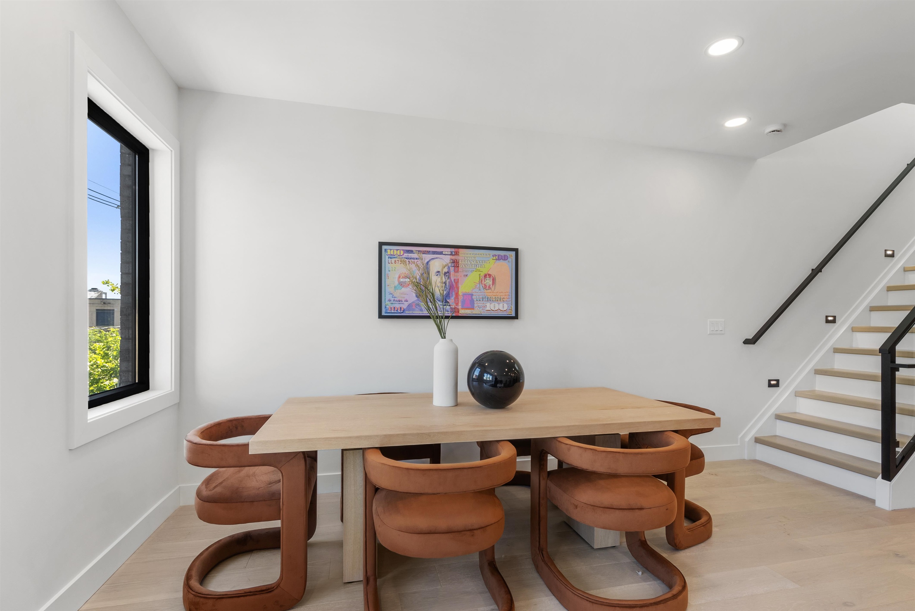 99 VAN HORNE ST #2