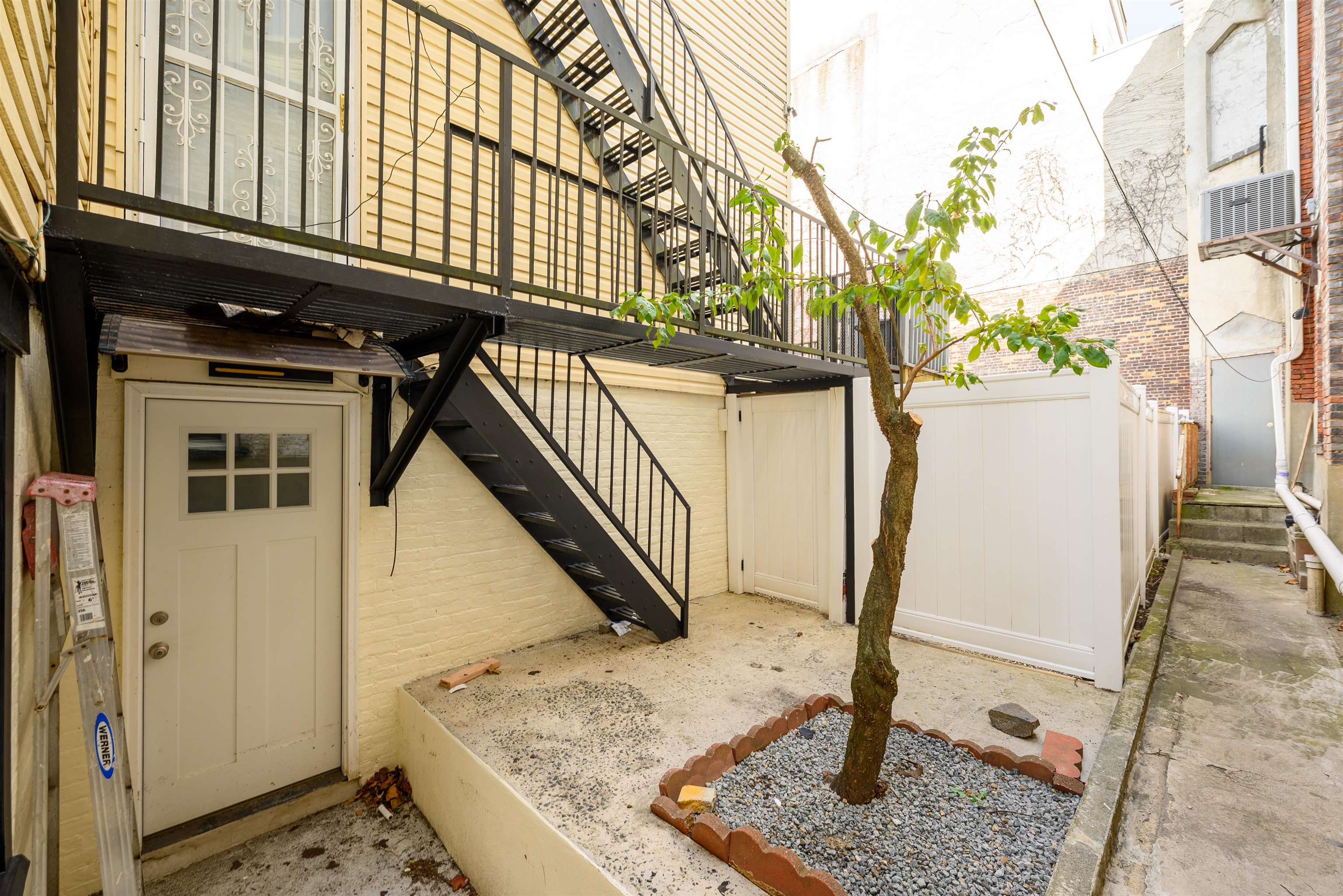 70 BOWERS ST #1