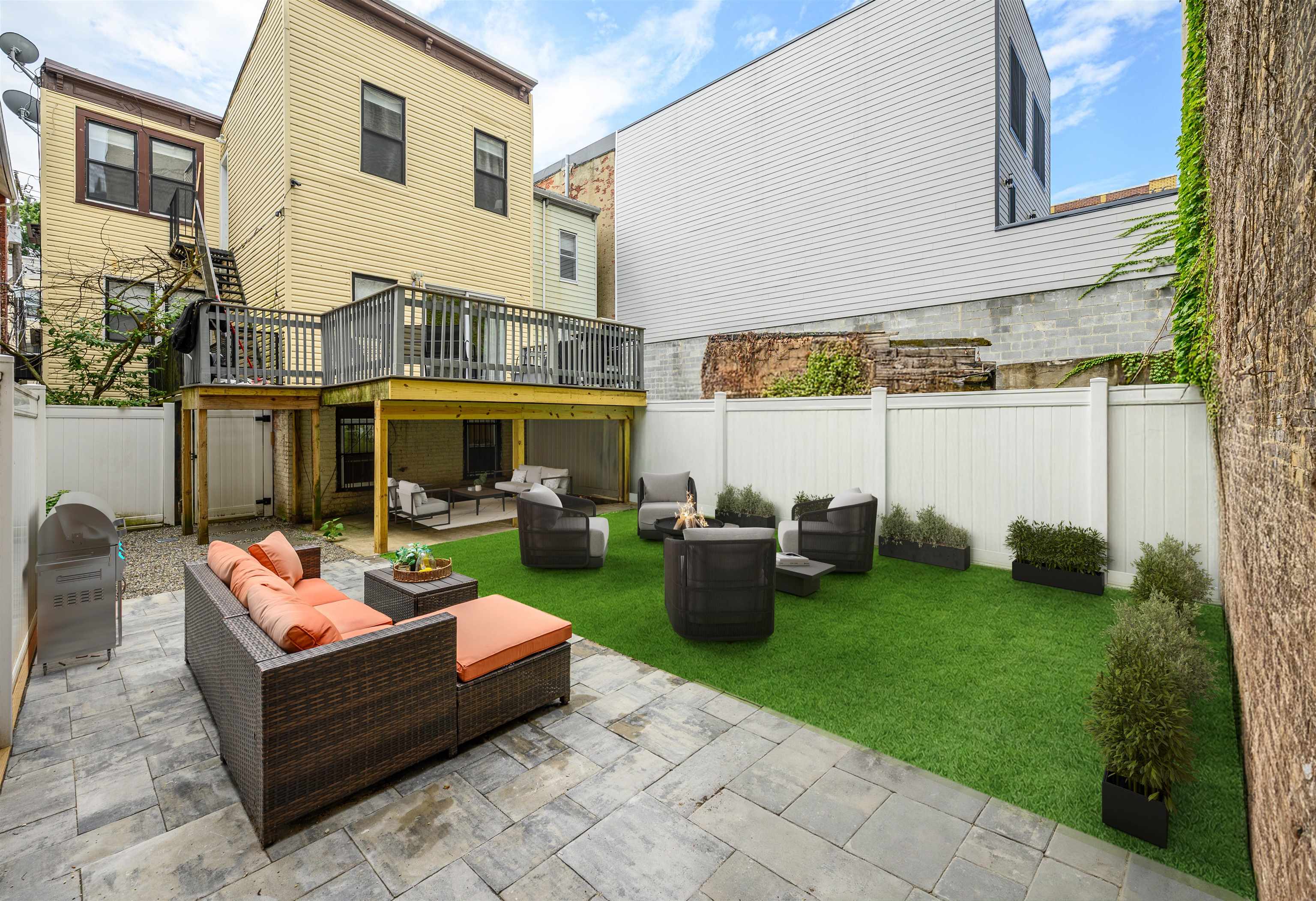70 BOWERS ST #1