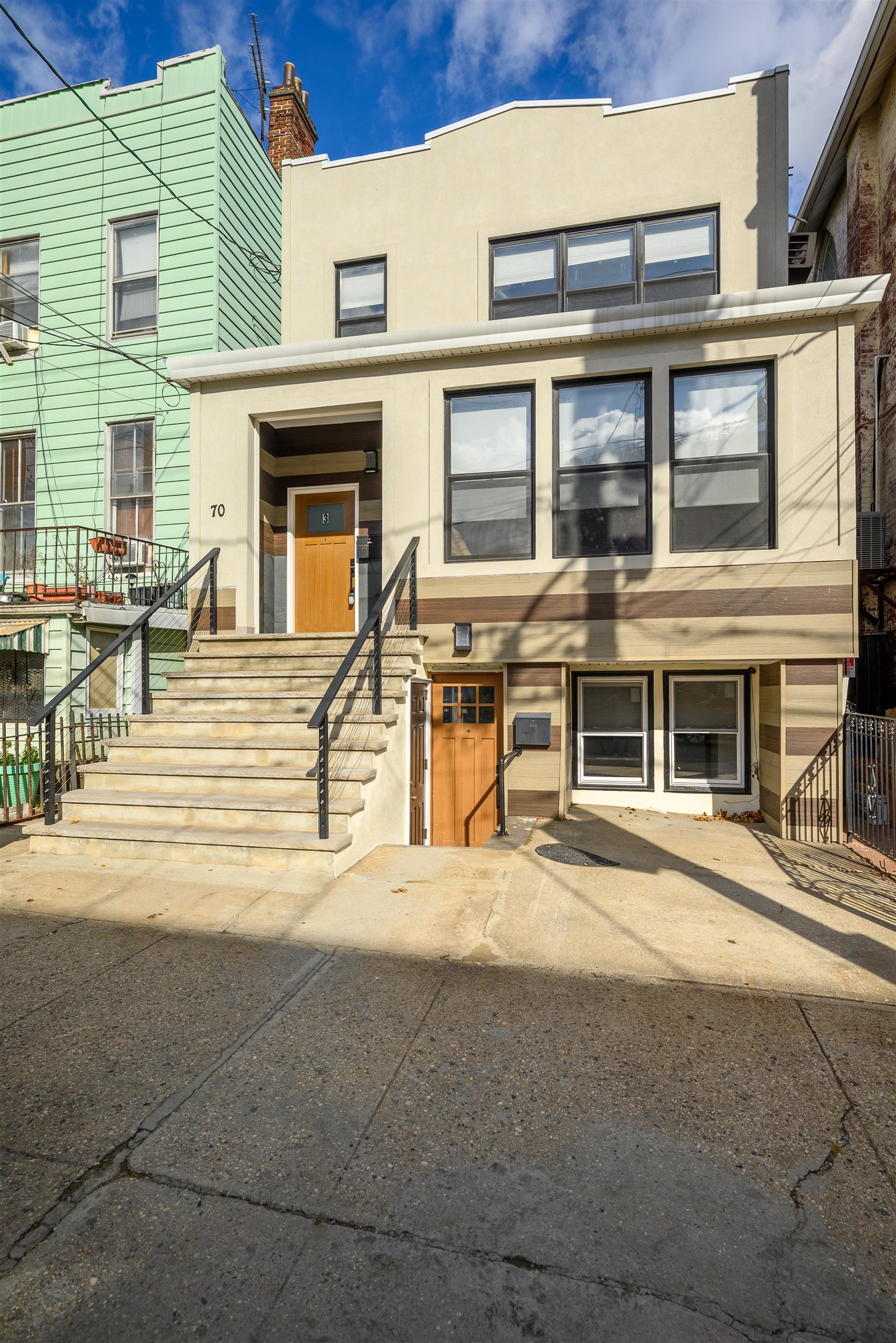 70 BOWERS ST #1