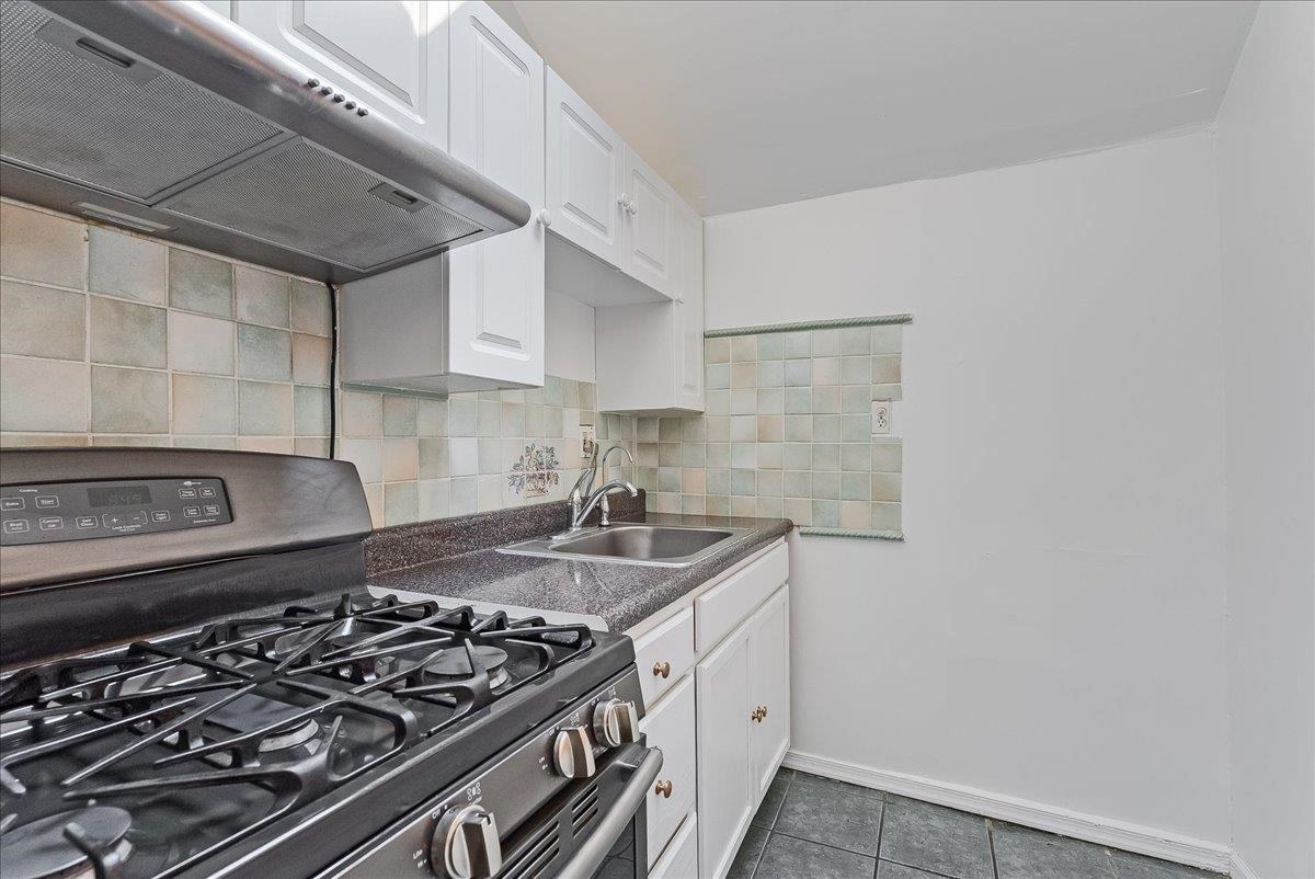 86 CLENDENNY AVE