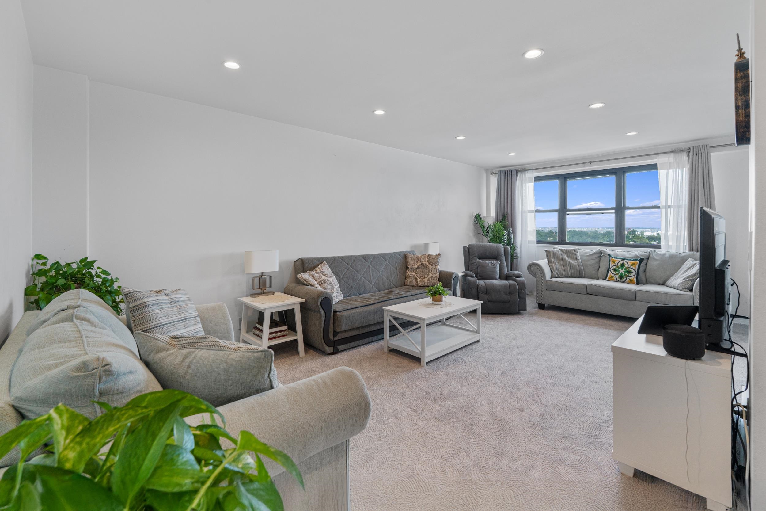 1225 KENNEDY BLVD #9K