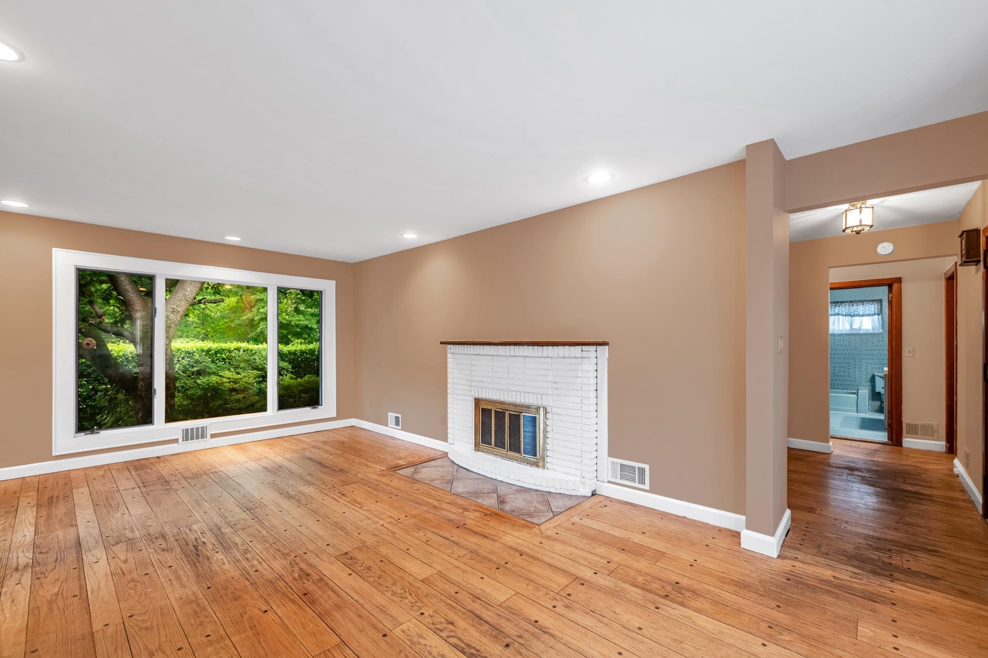 574 CHESTNUT ST - Photo 5