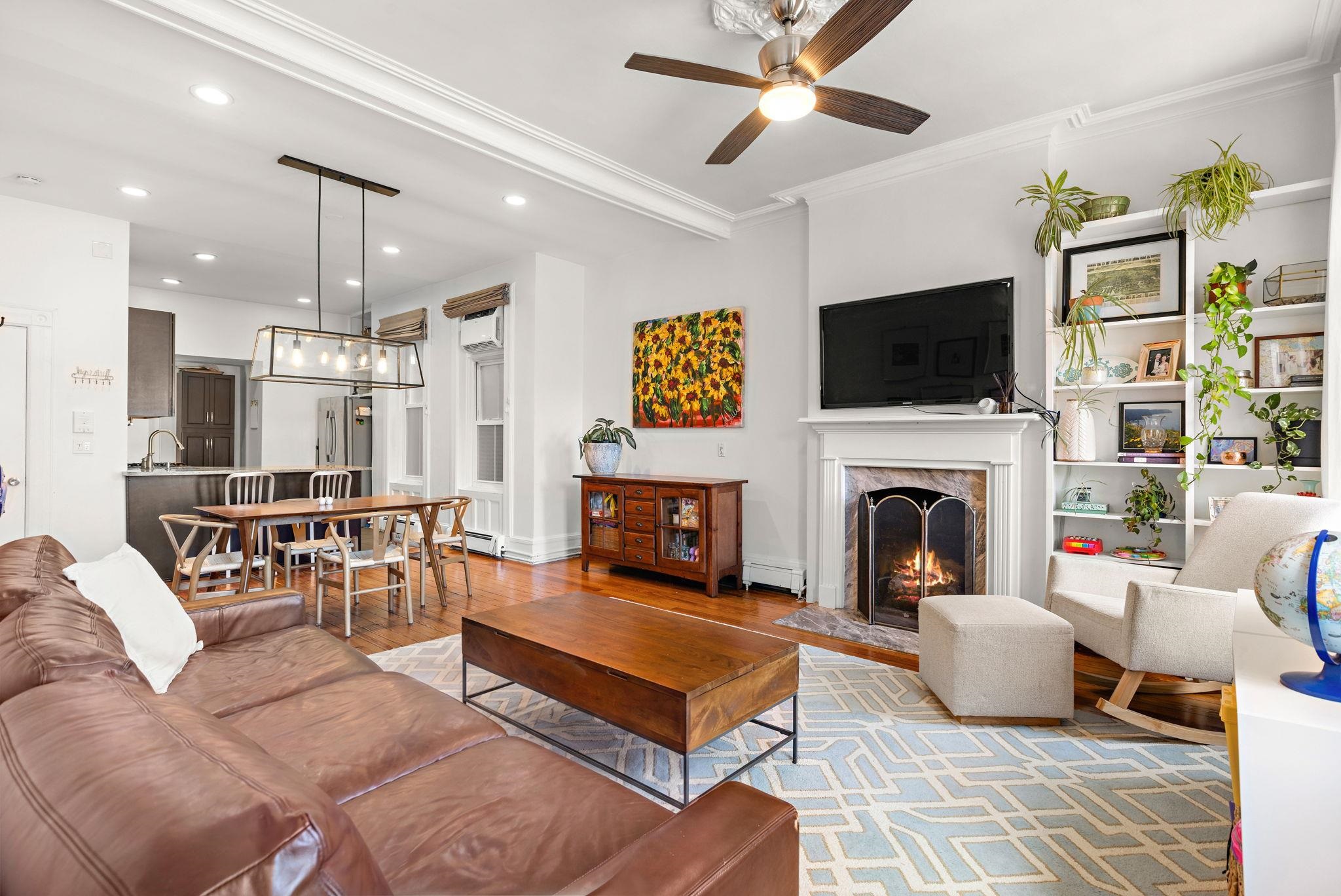 1032 WILLOW AVE - Photo 4