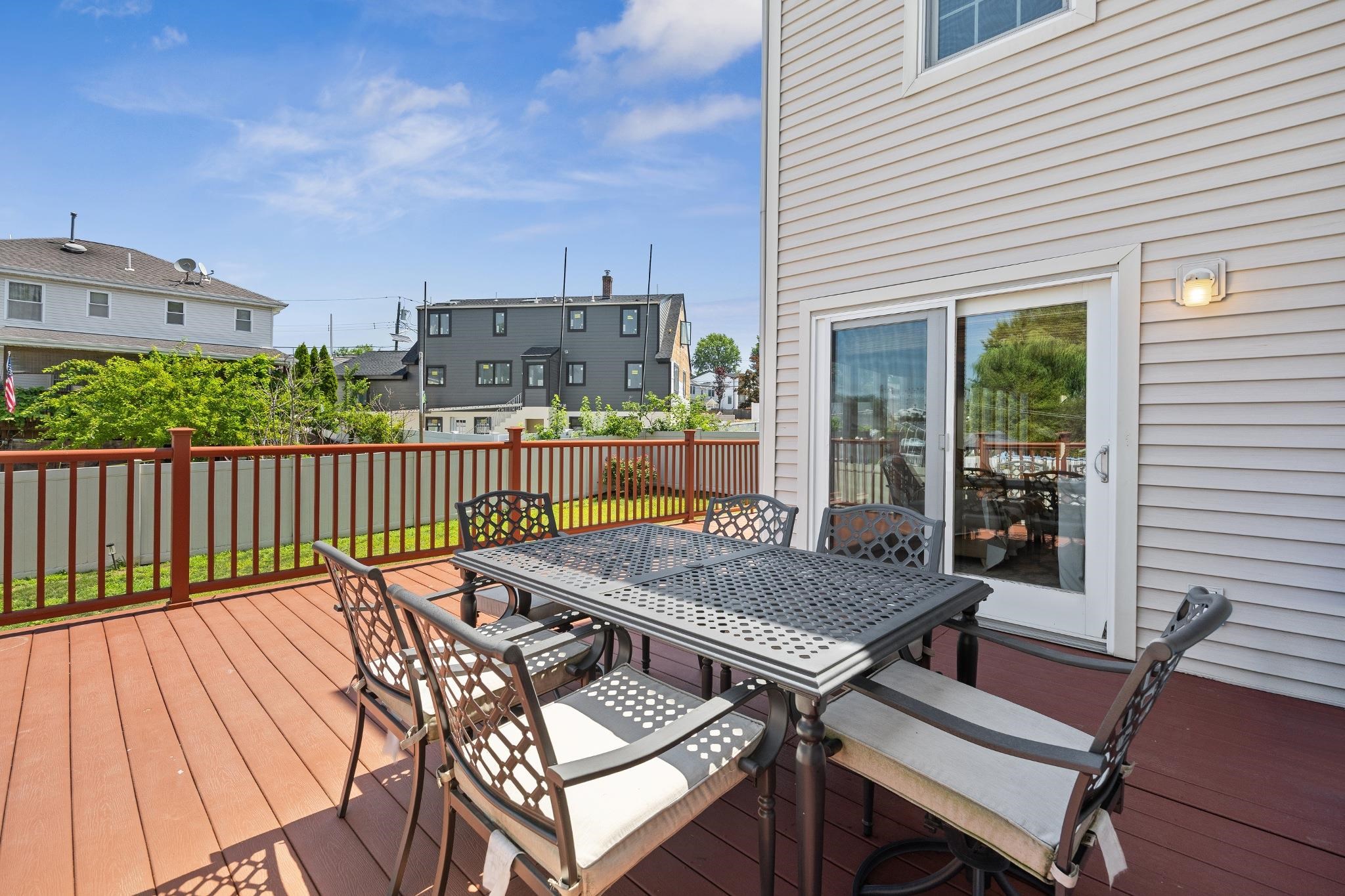 262 GRACE AVE