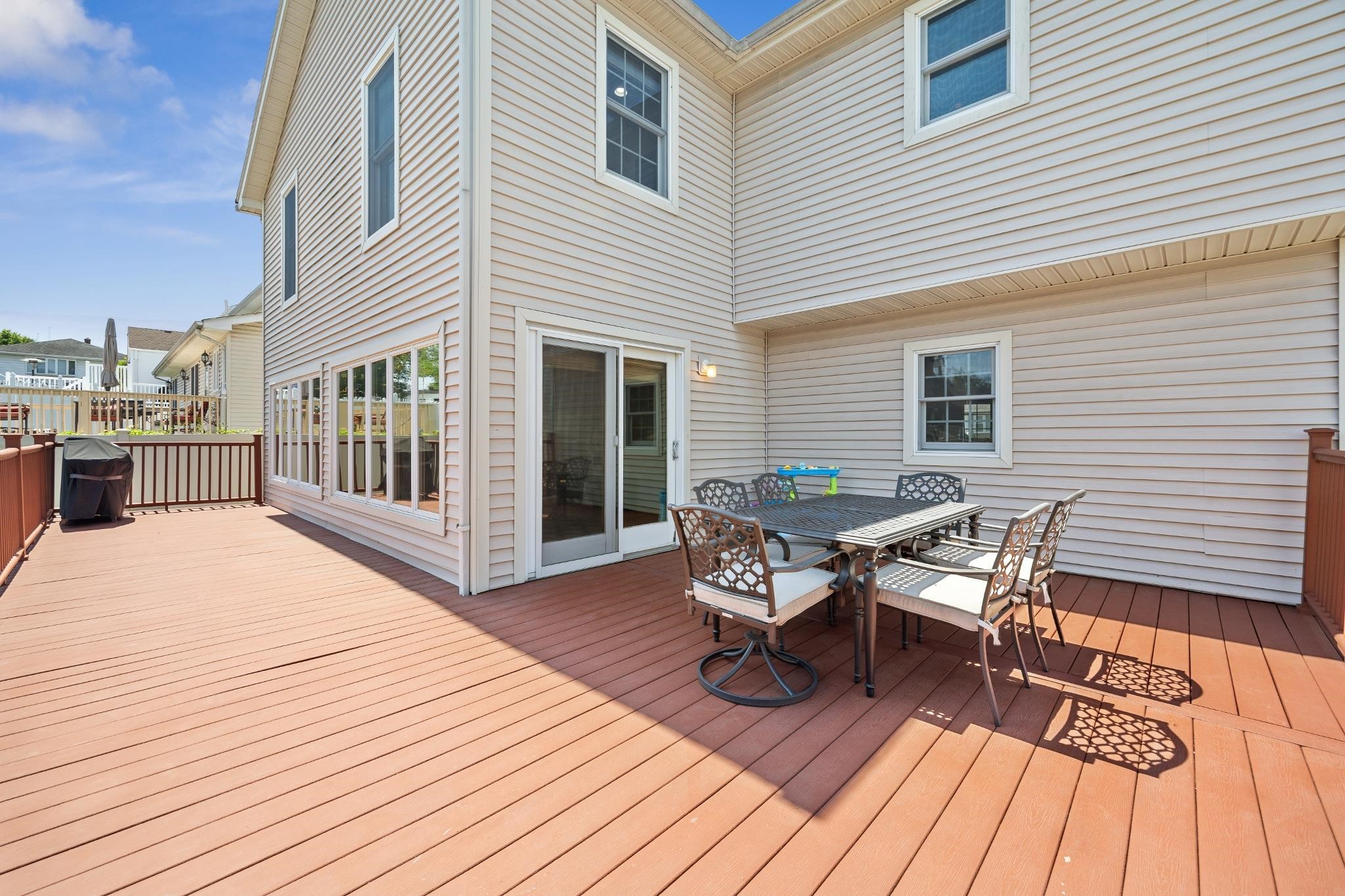 262 GRACE AVE