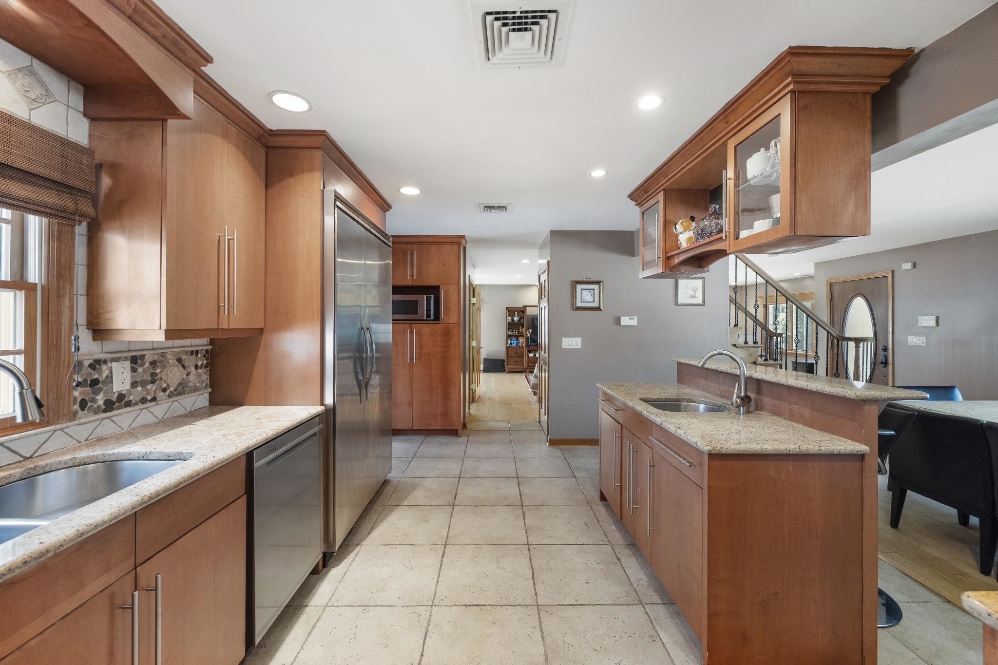 262 GRACE AVE