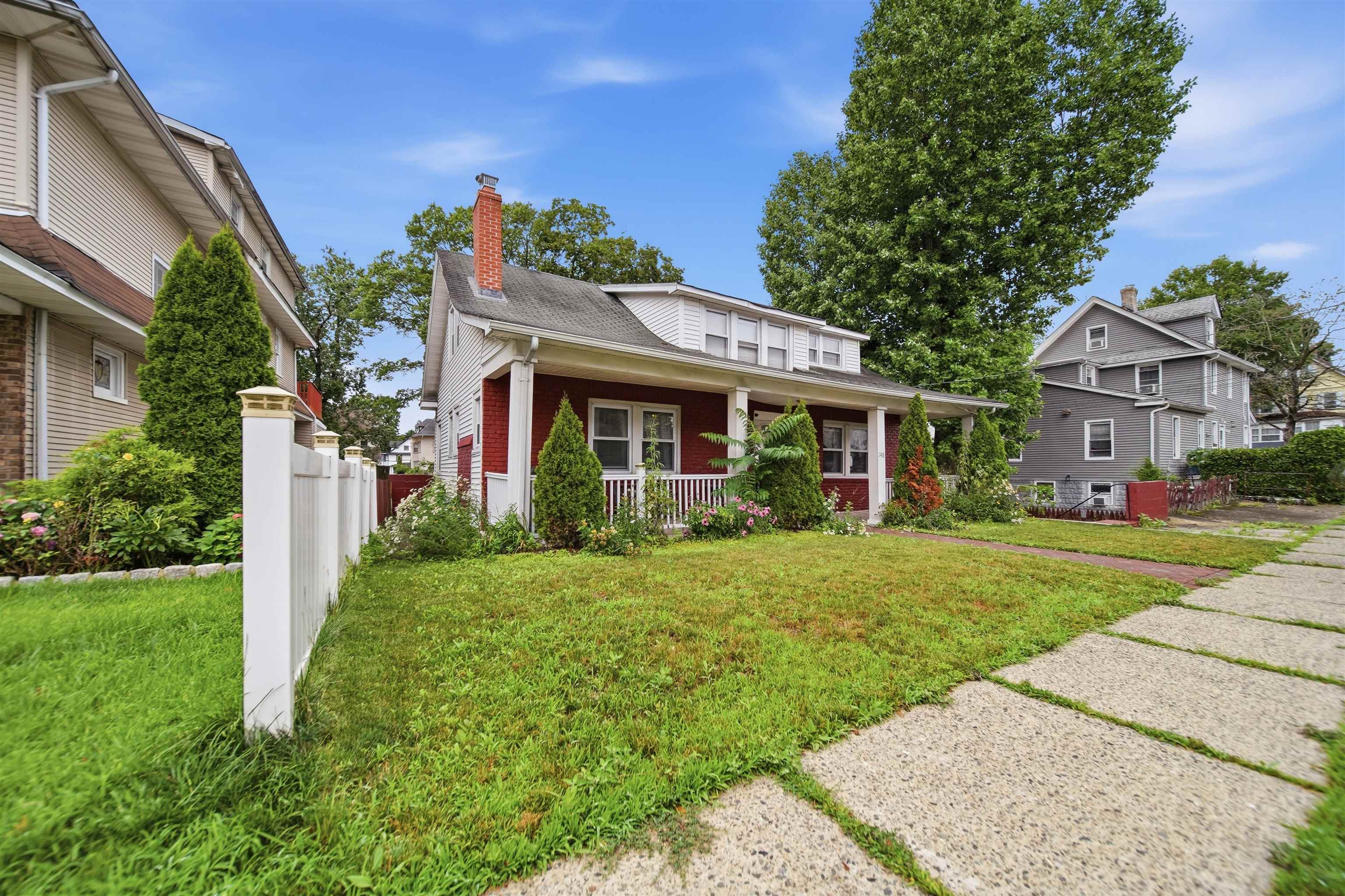 148 WEST END AVE - Photo 2