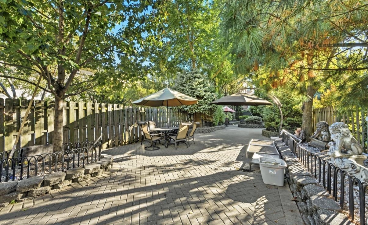87 SHERMAN PL