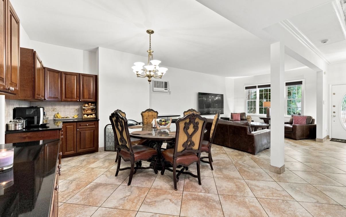 87 SHERMAN PL