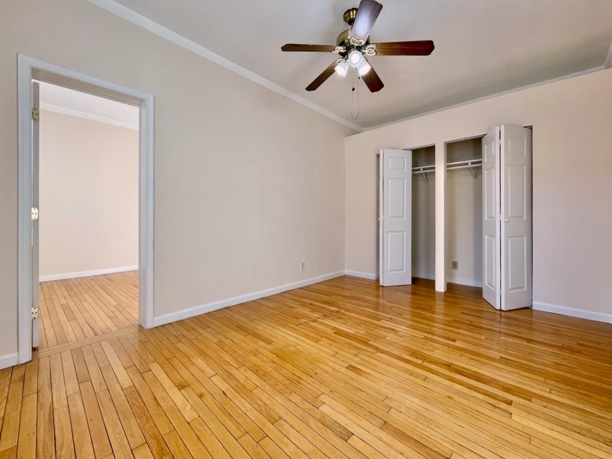 1614 SUMMIT AVE - Photo 4