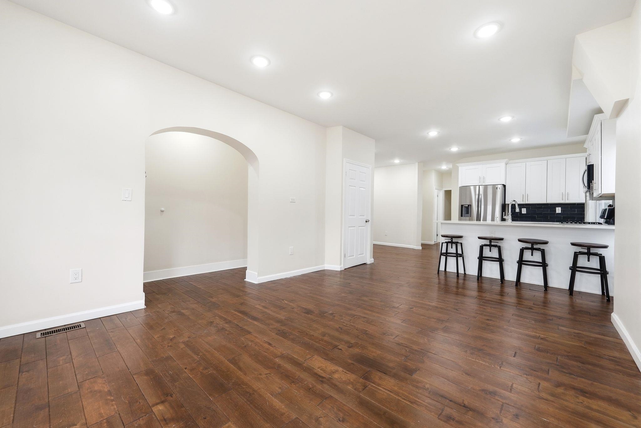 244 CLINTON AVE - Photo 4