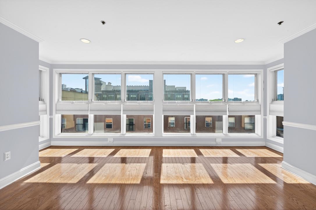 1331 GRAND ST - Photo 5